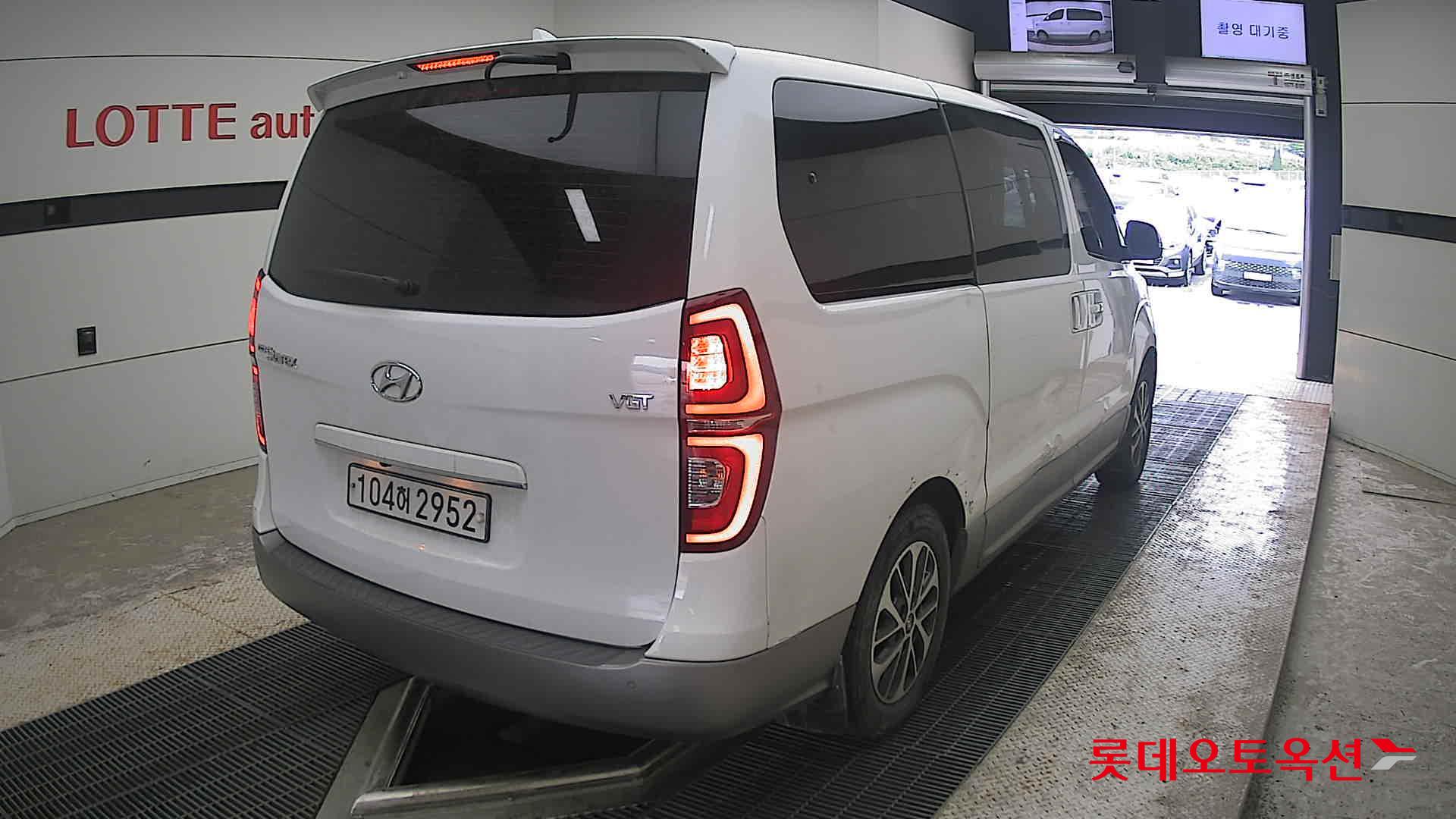 2020 - hyundai grand starex