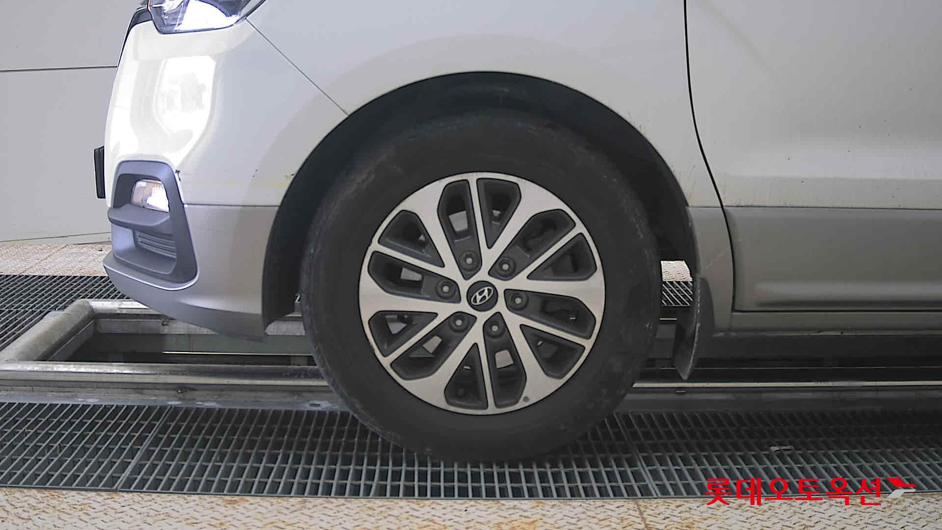 2020 - hyundai grand starex