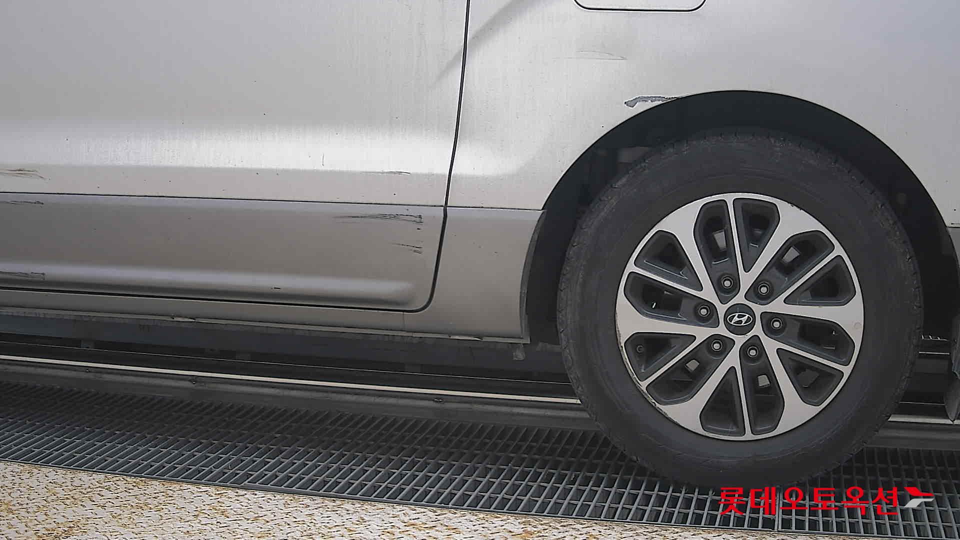 2020 - hyundai grand starex