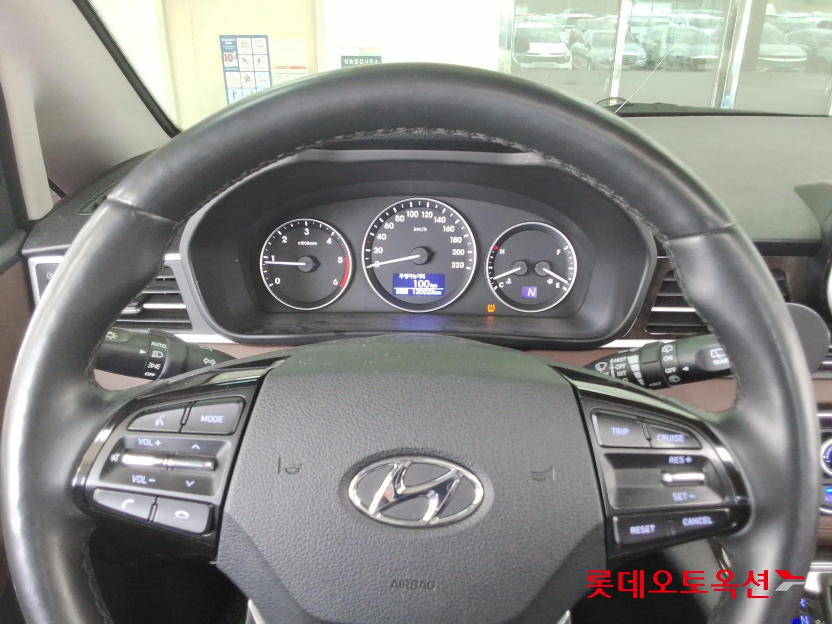 2020 - hyundai grand starex