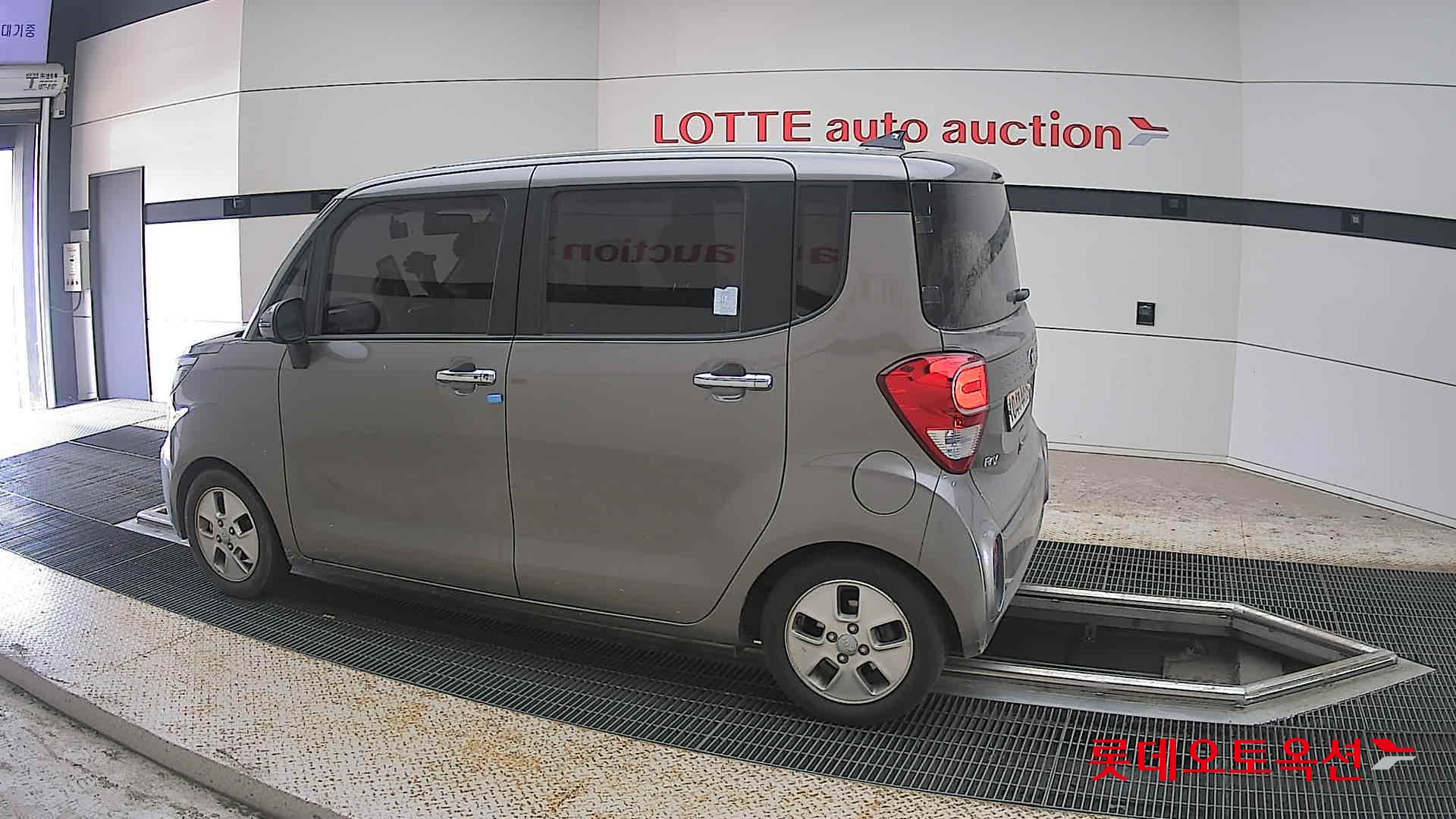 2020 - kia ray