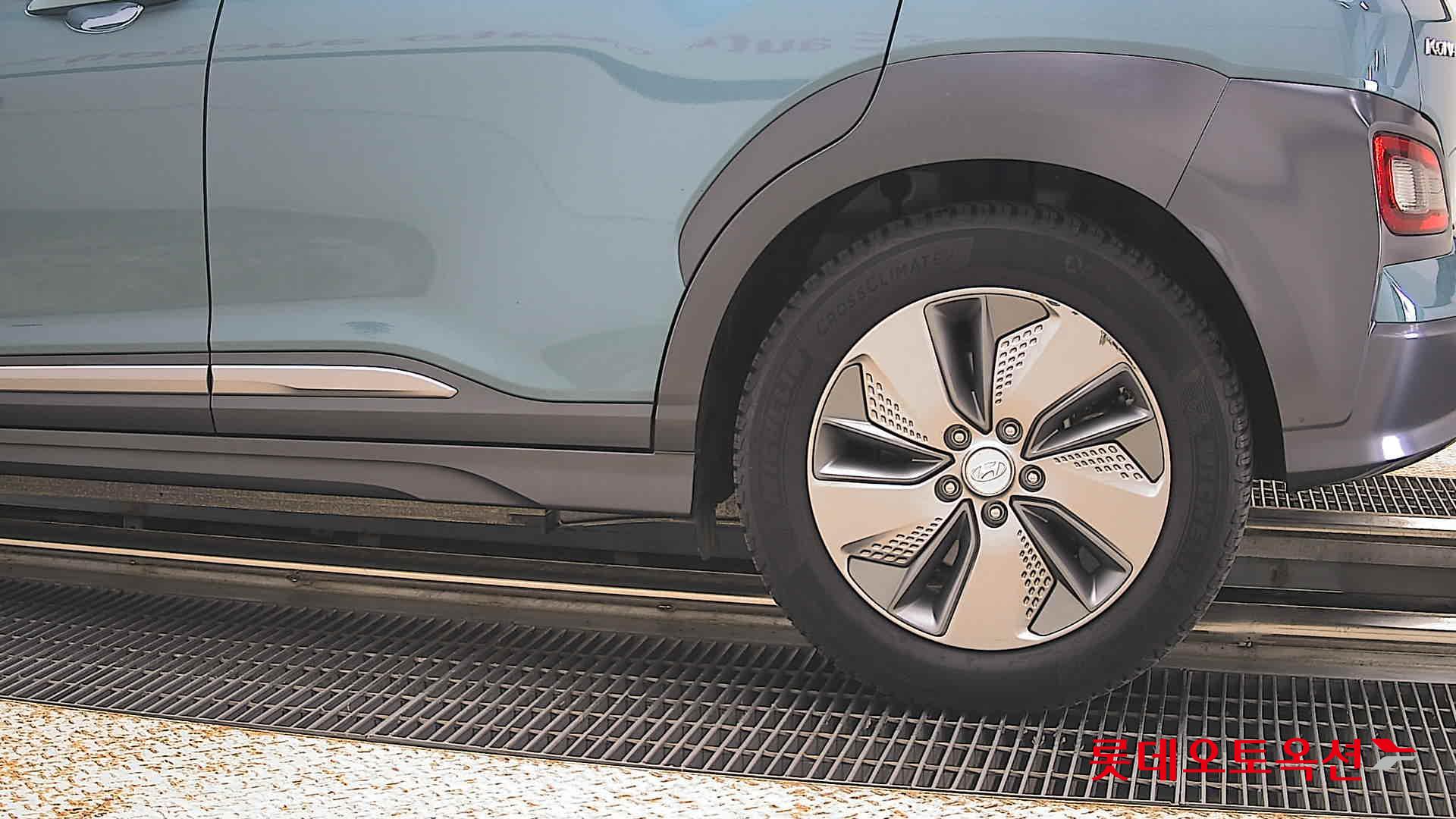 2020 - hyundai kona