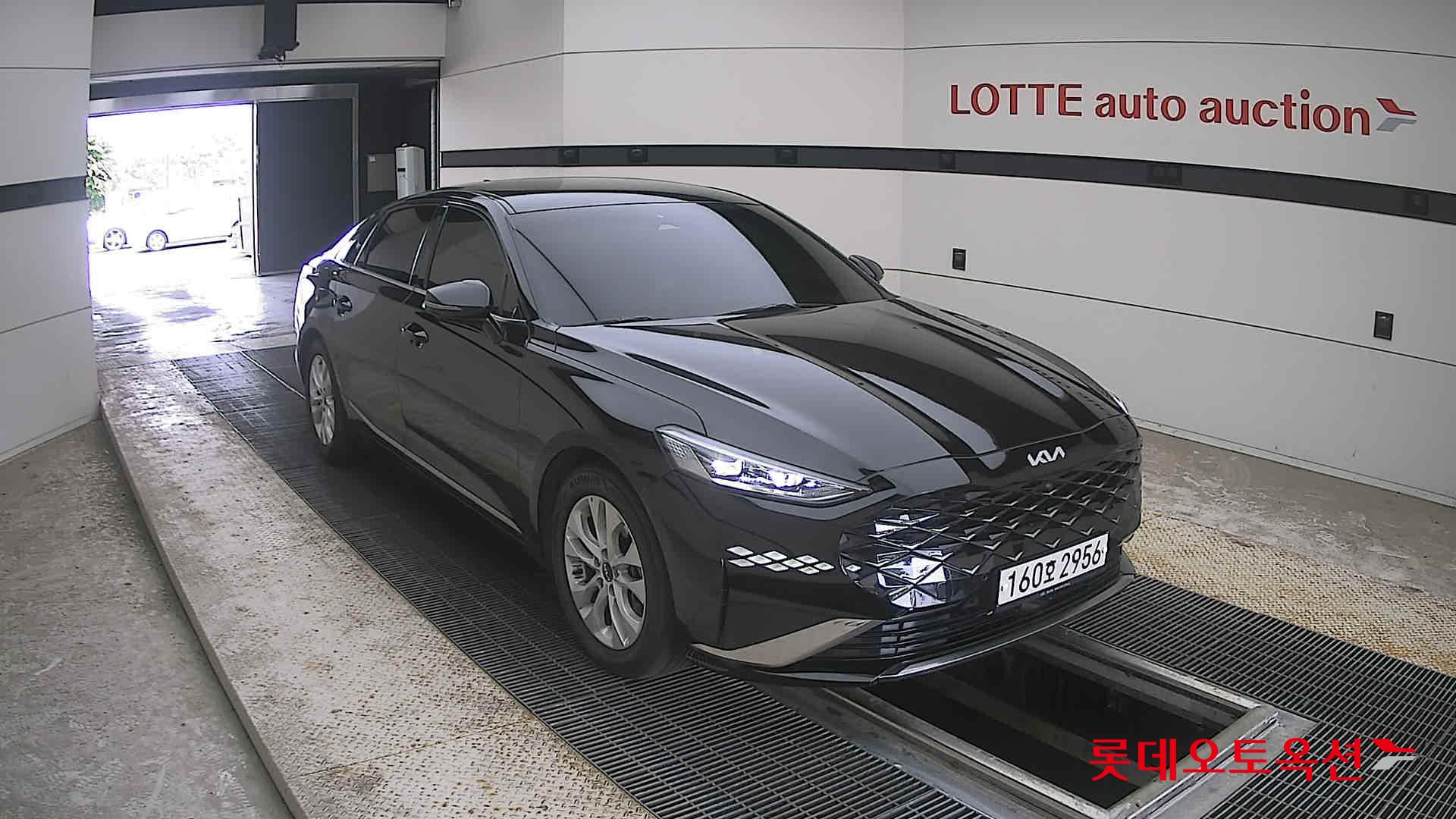 2022 - kia k8
