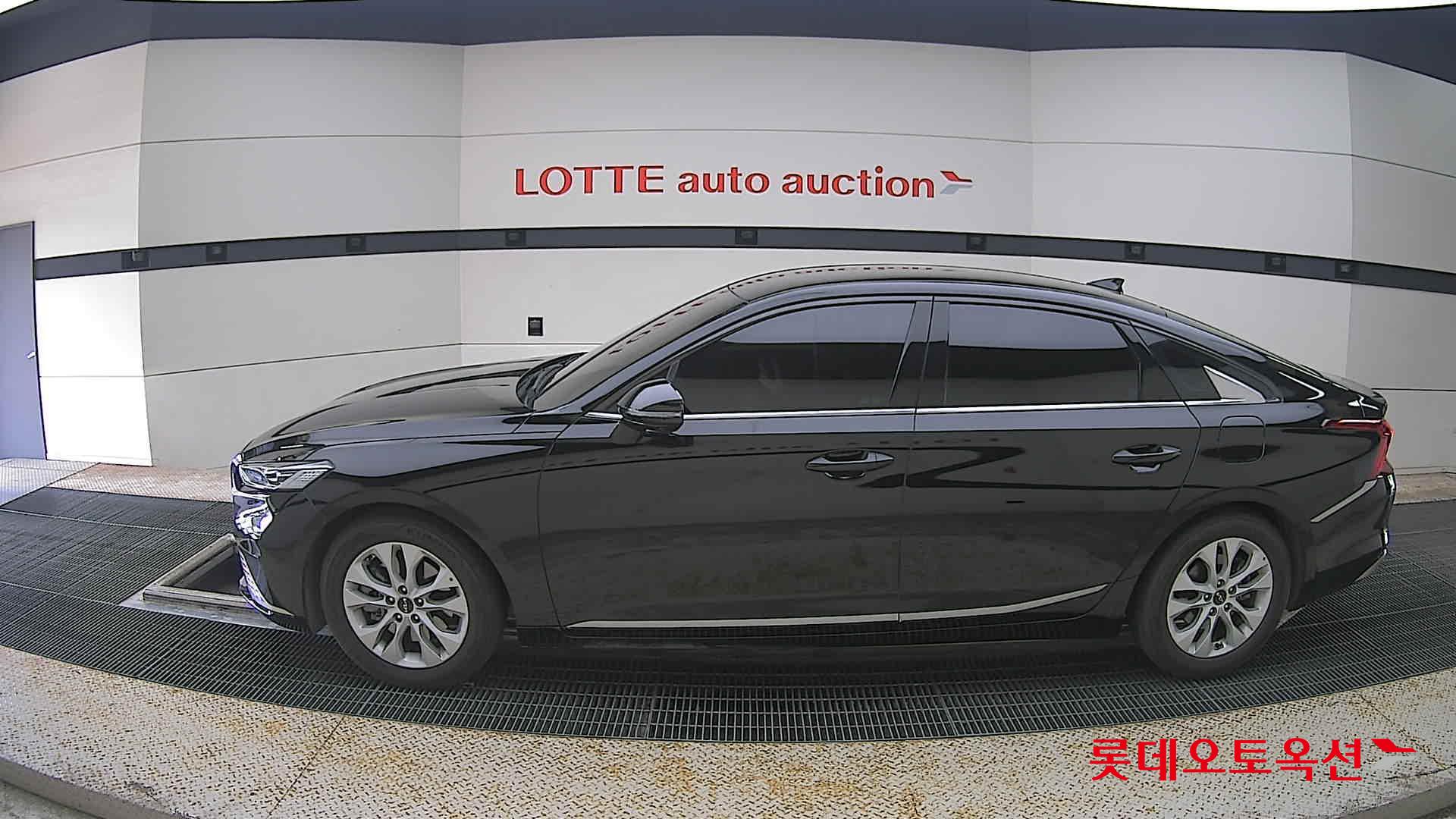 2022 - kia k8