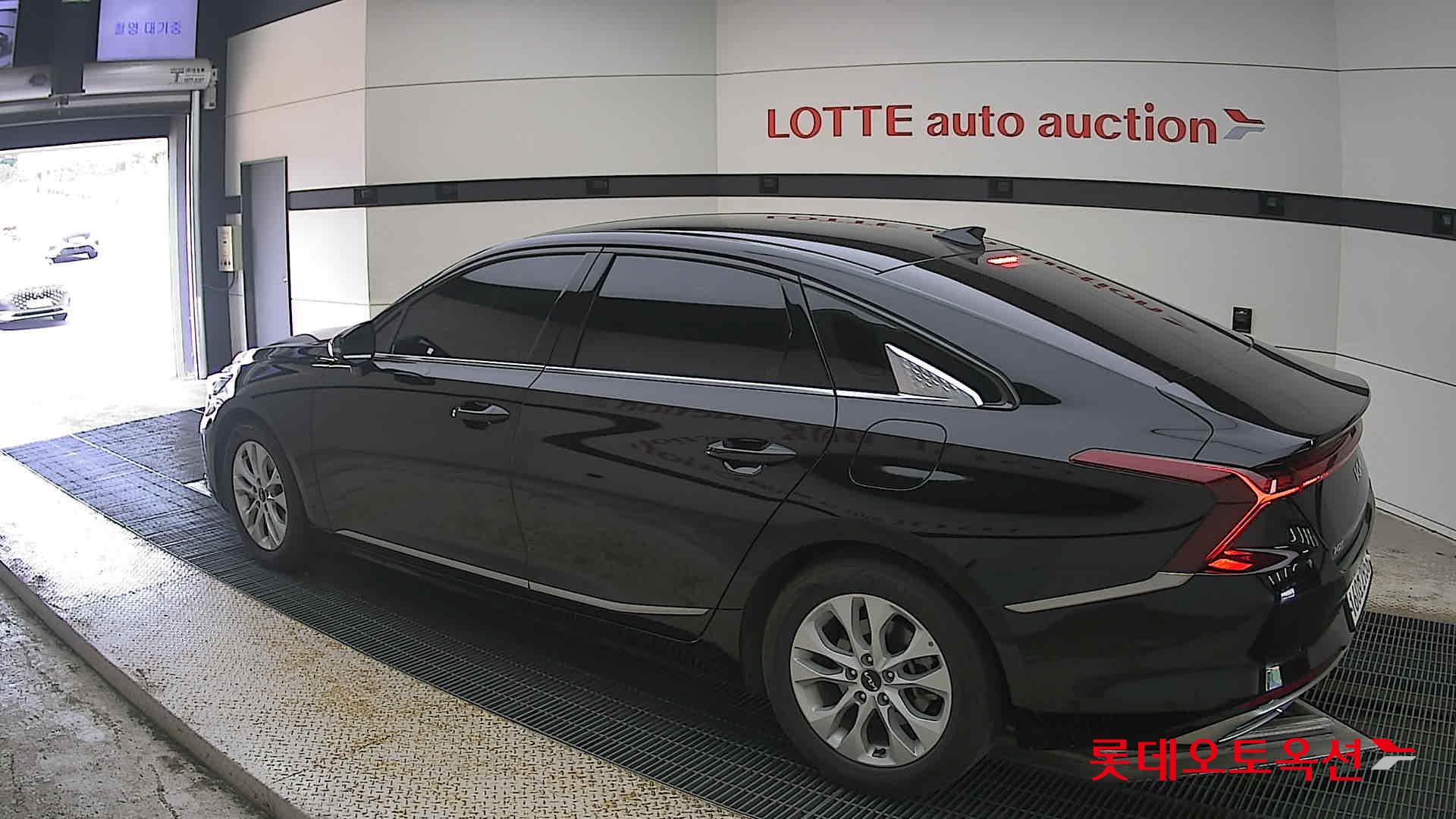 2022 - kia k8