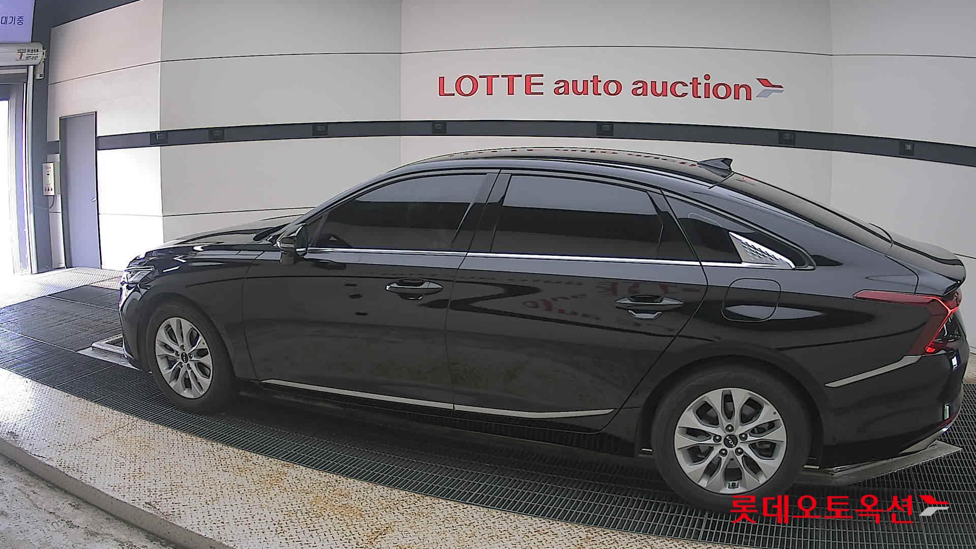 2022 - kia k8