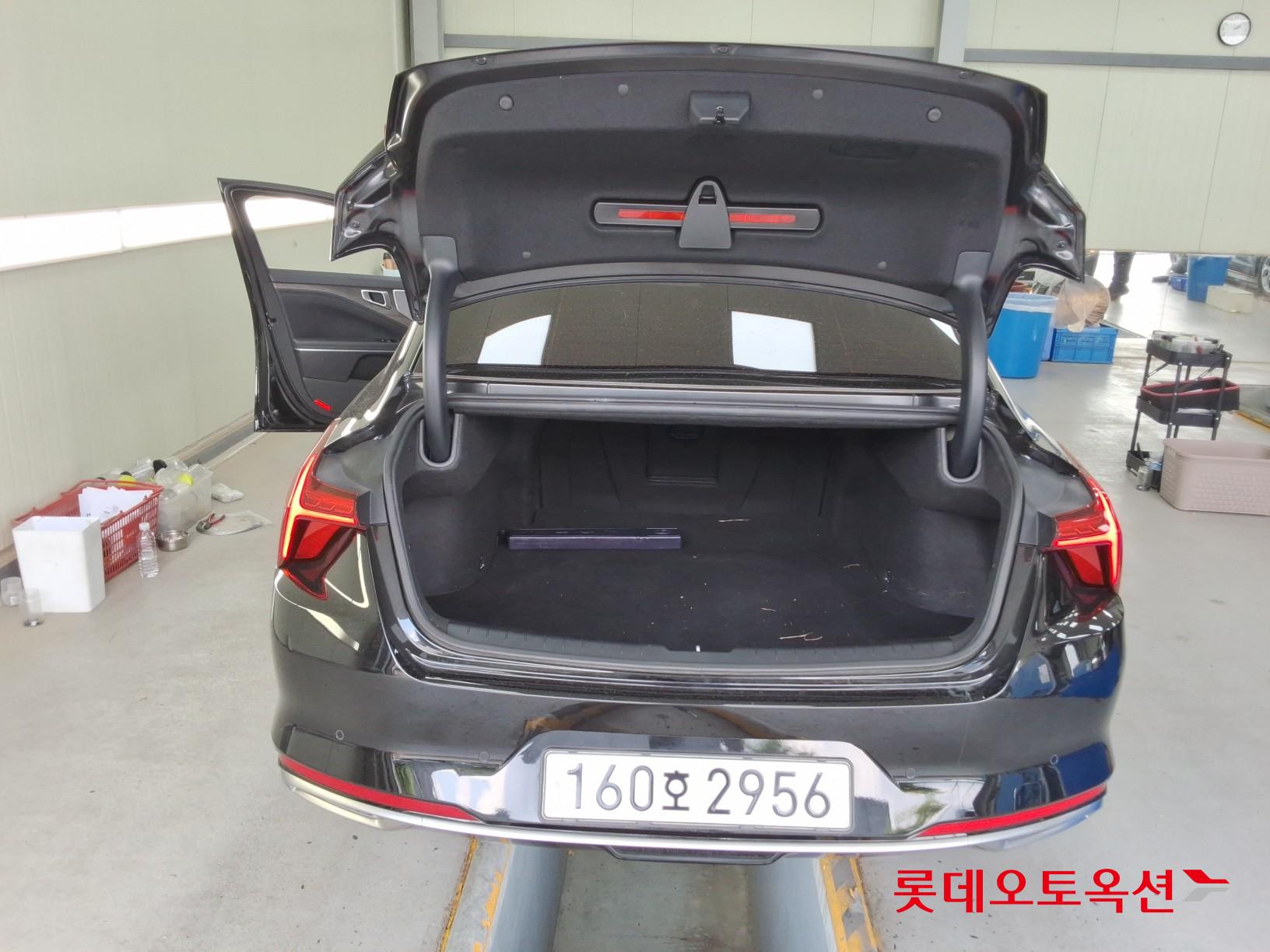 2022 - kia k8