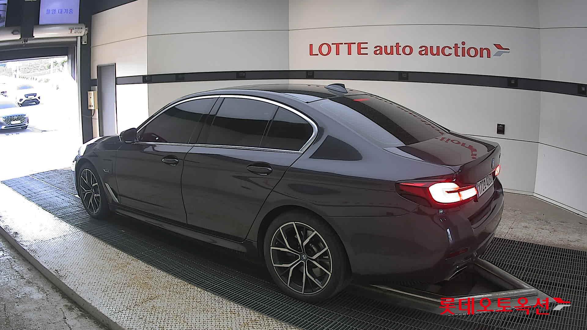 2022 - bmw 530e