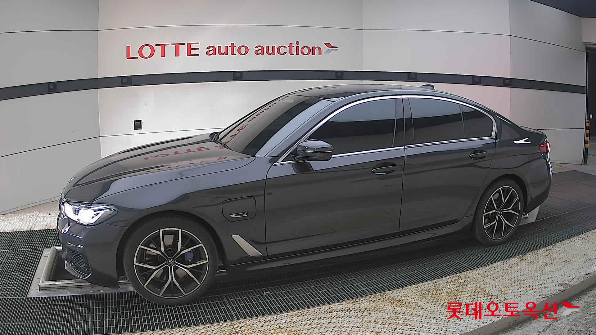 2022 - bmw 530e