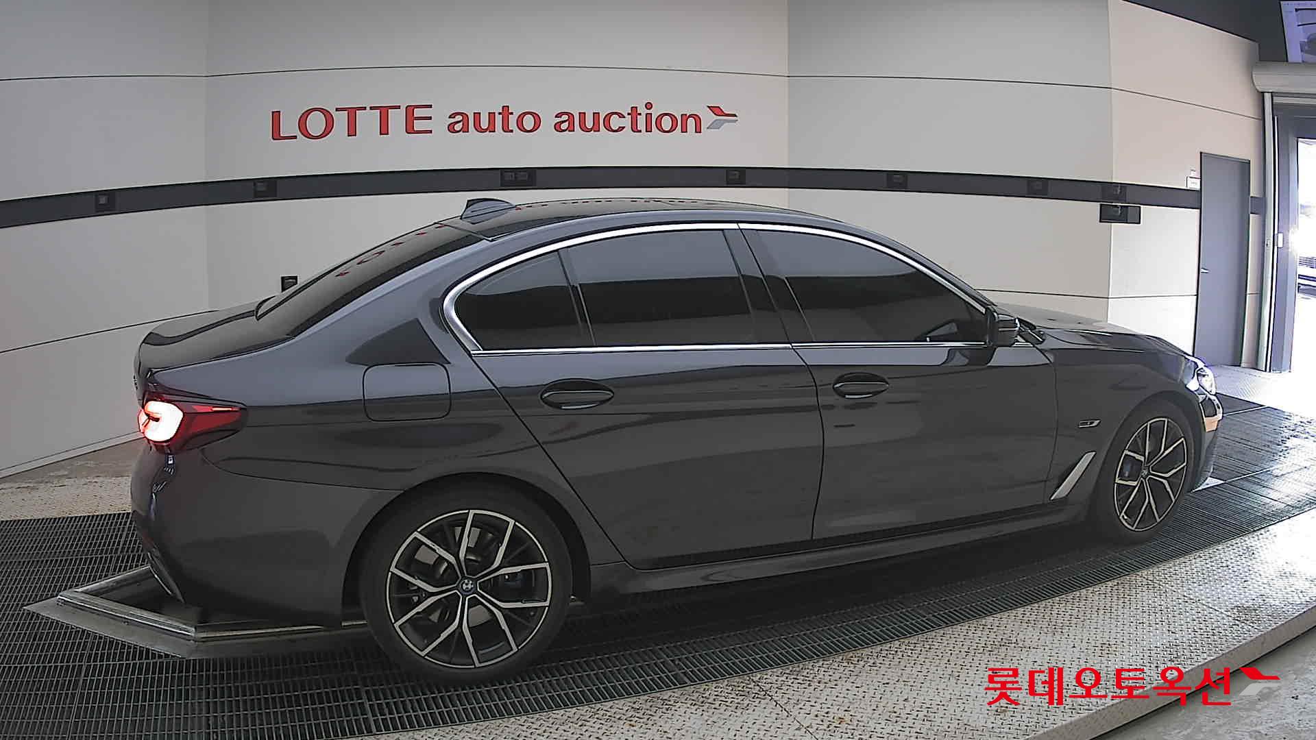 2022 - bmw 530e