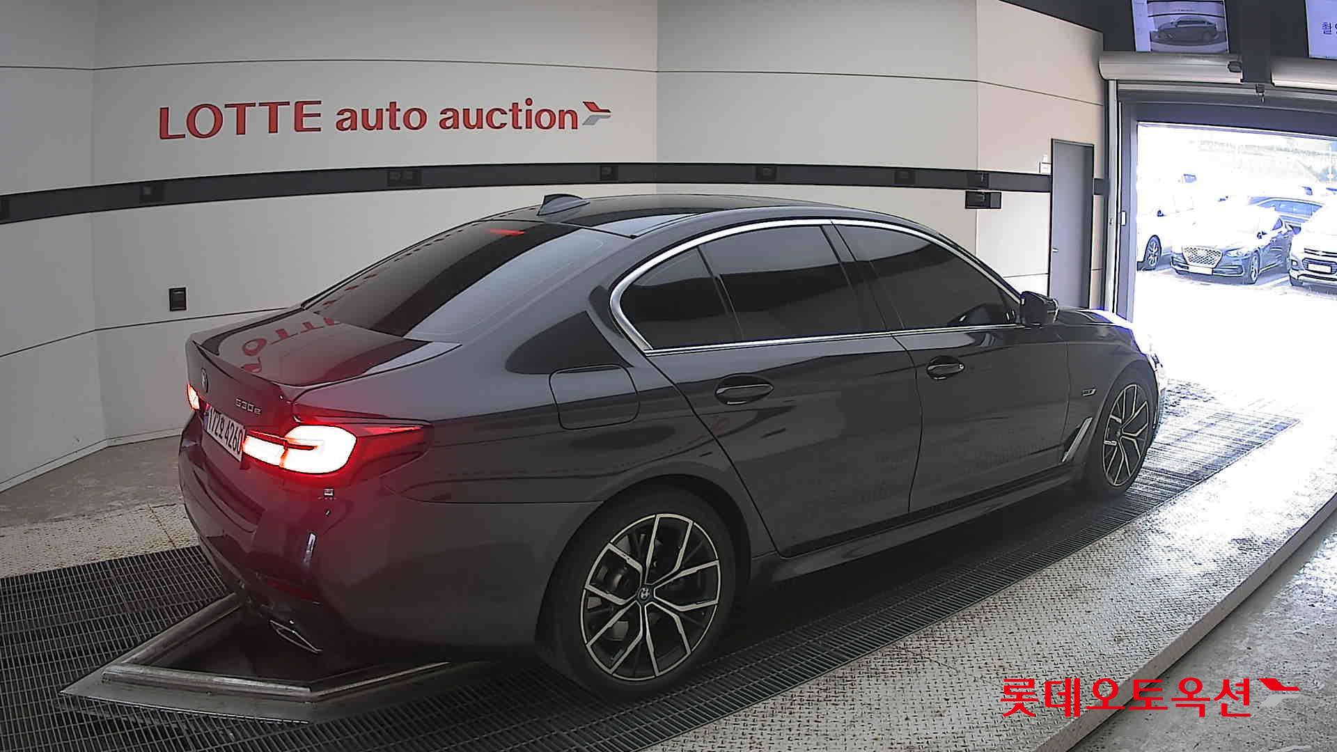 2022 - bmw 530e