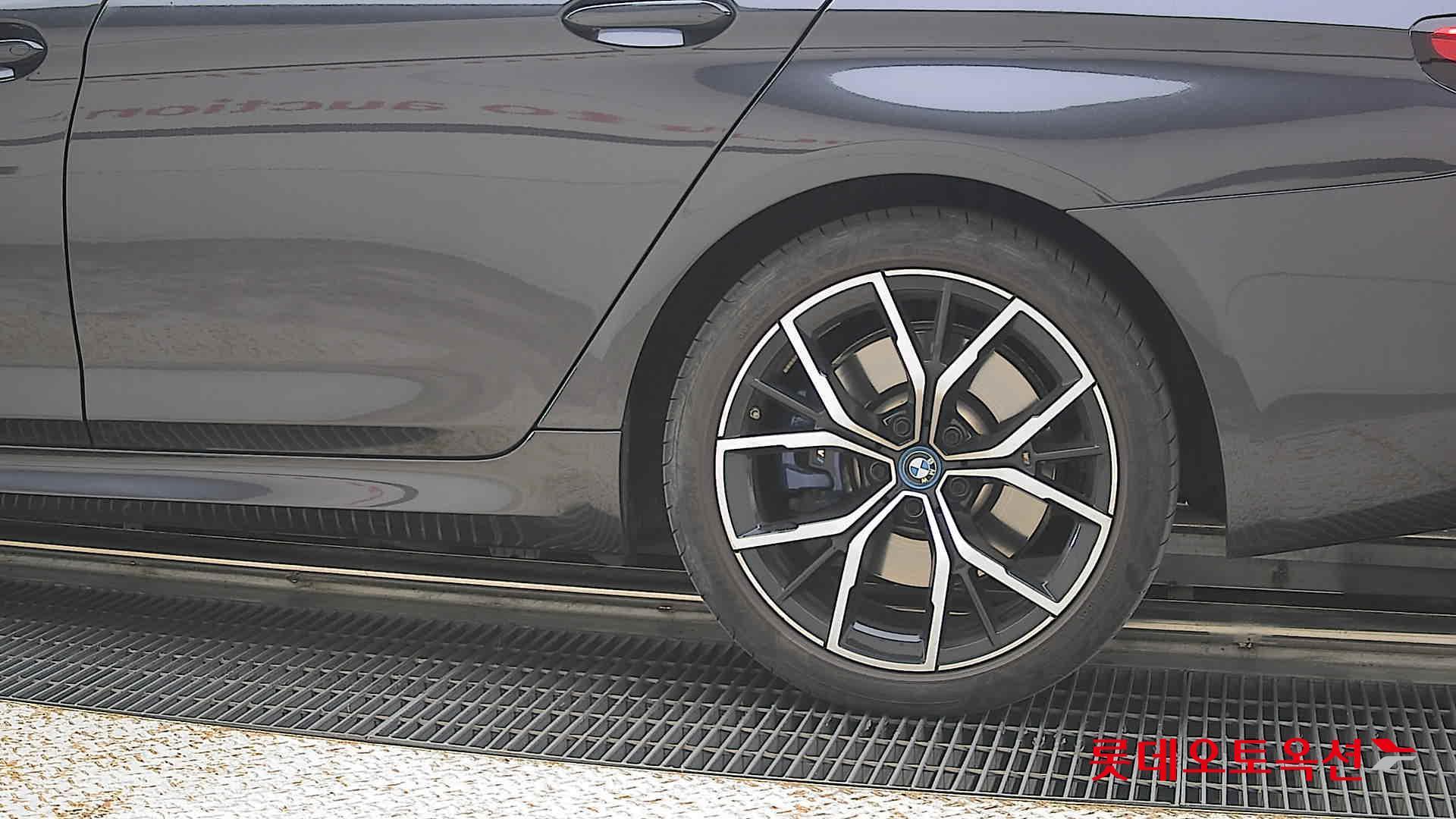 2022 - bmw 530e