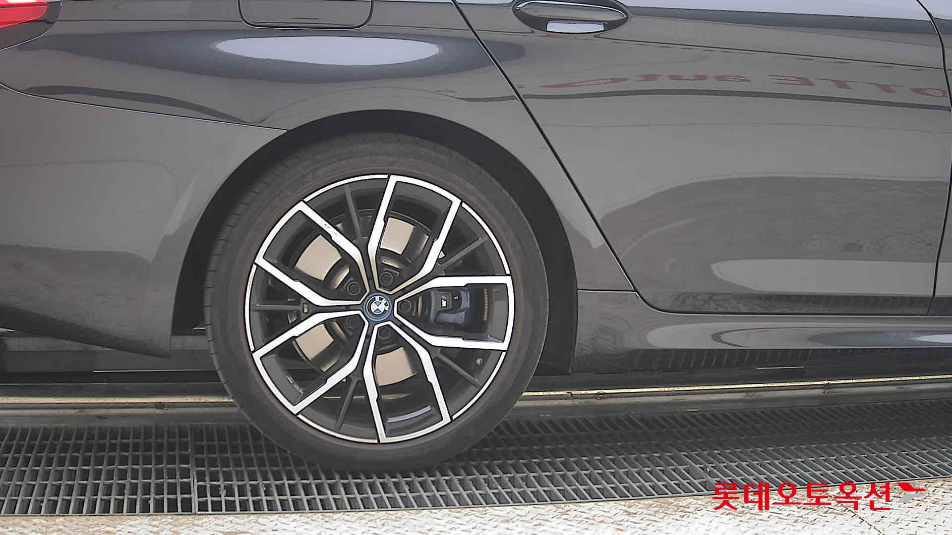2022 - bmw 530e
