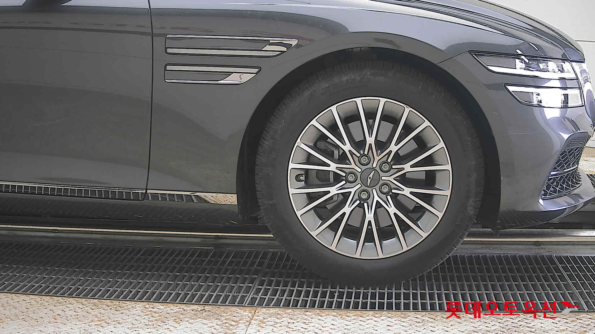 2023 - genesis g80