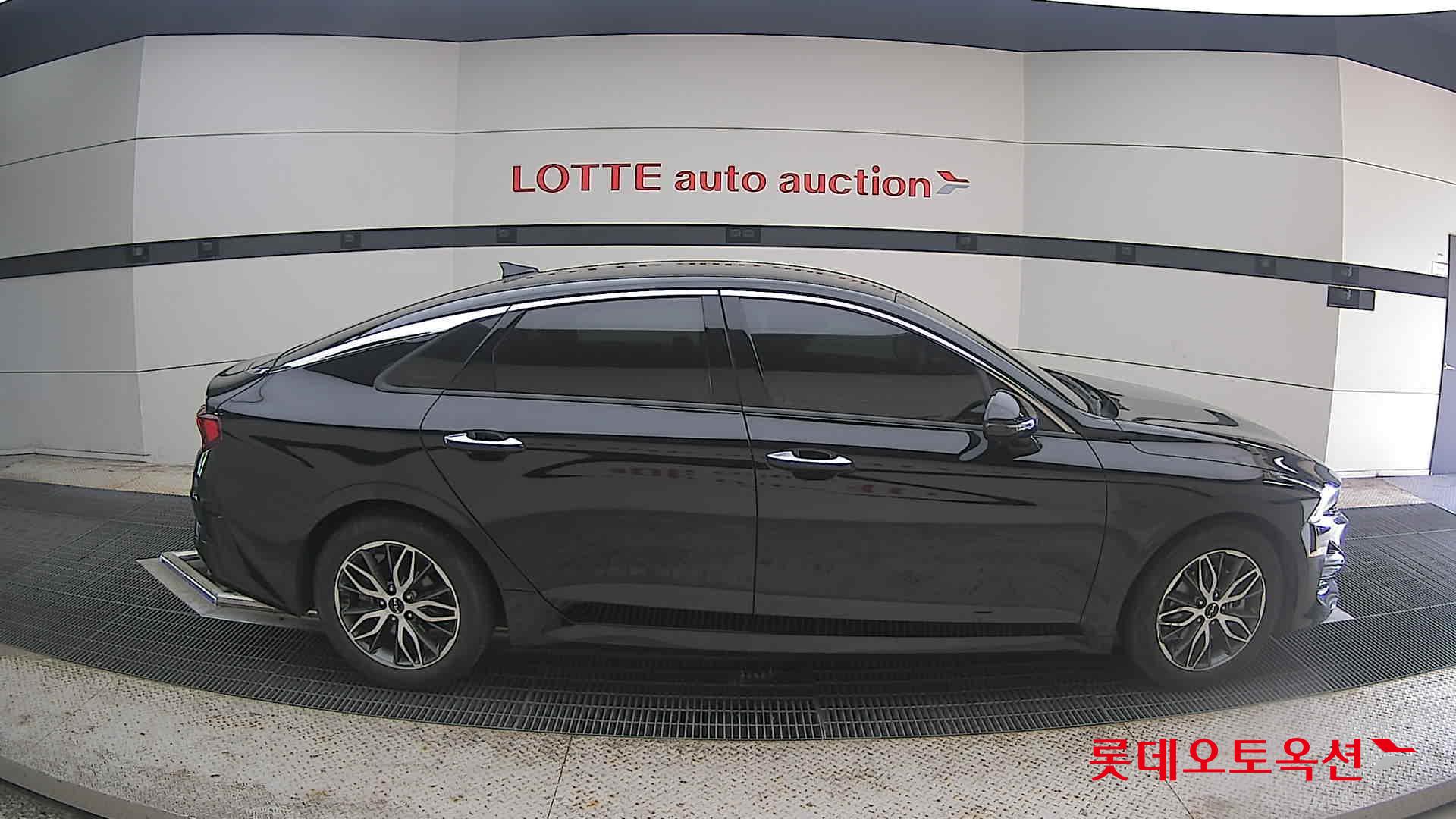 2023 - kia k5