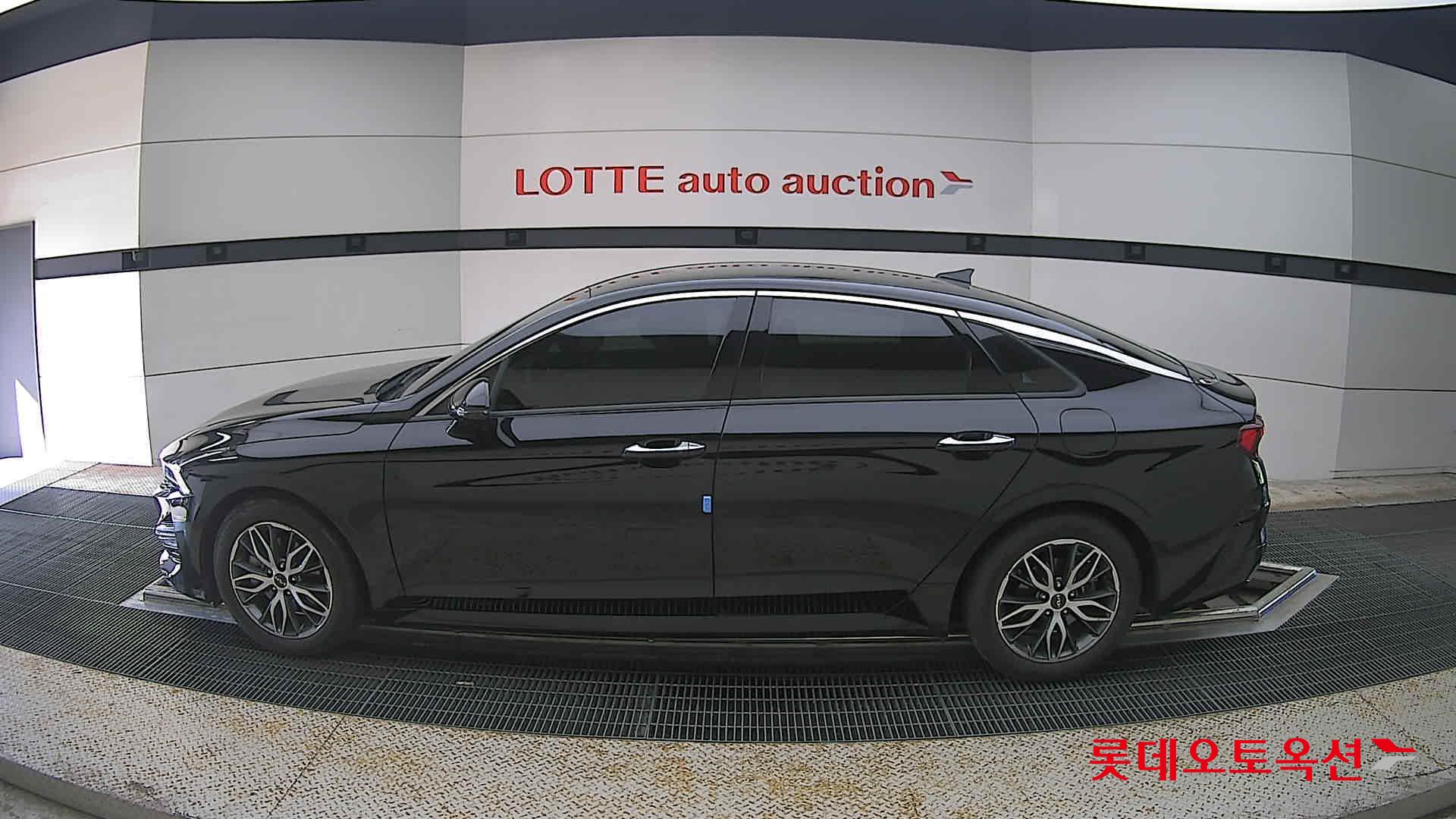 2023 - kia k5