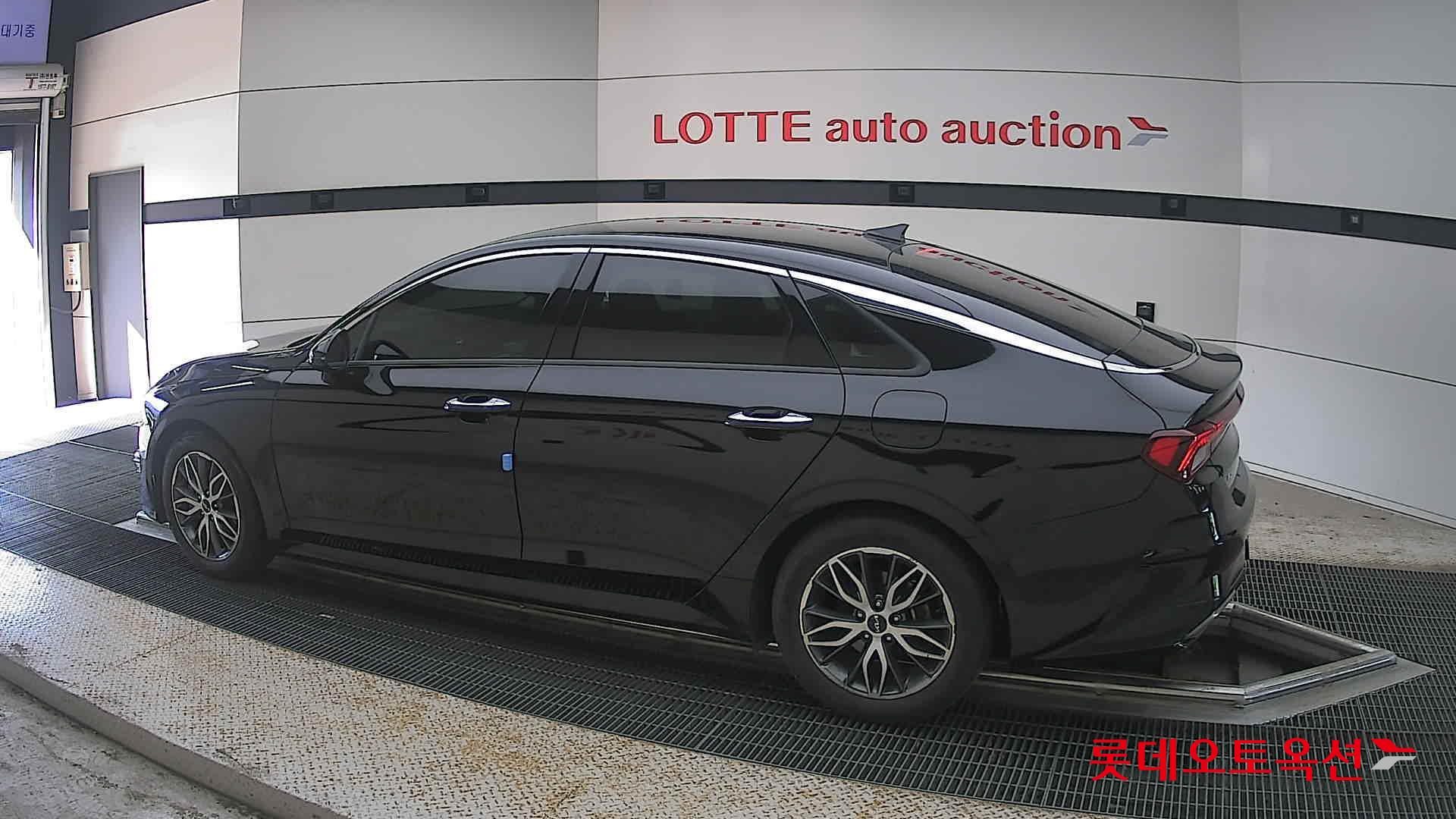 2023 - kia k5