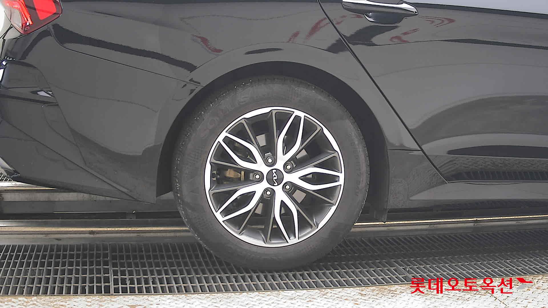 2023 - kia k5