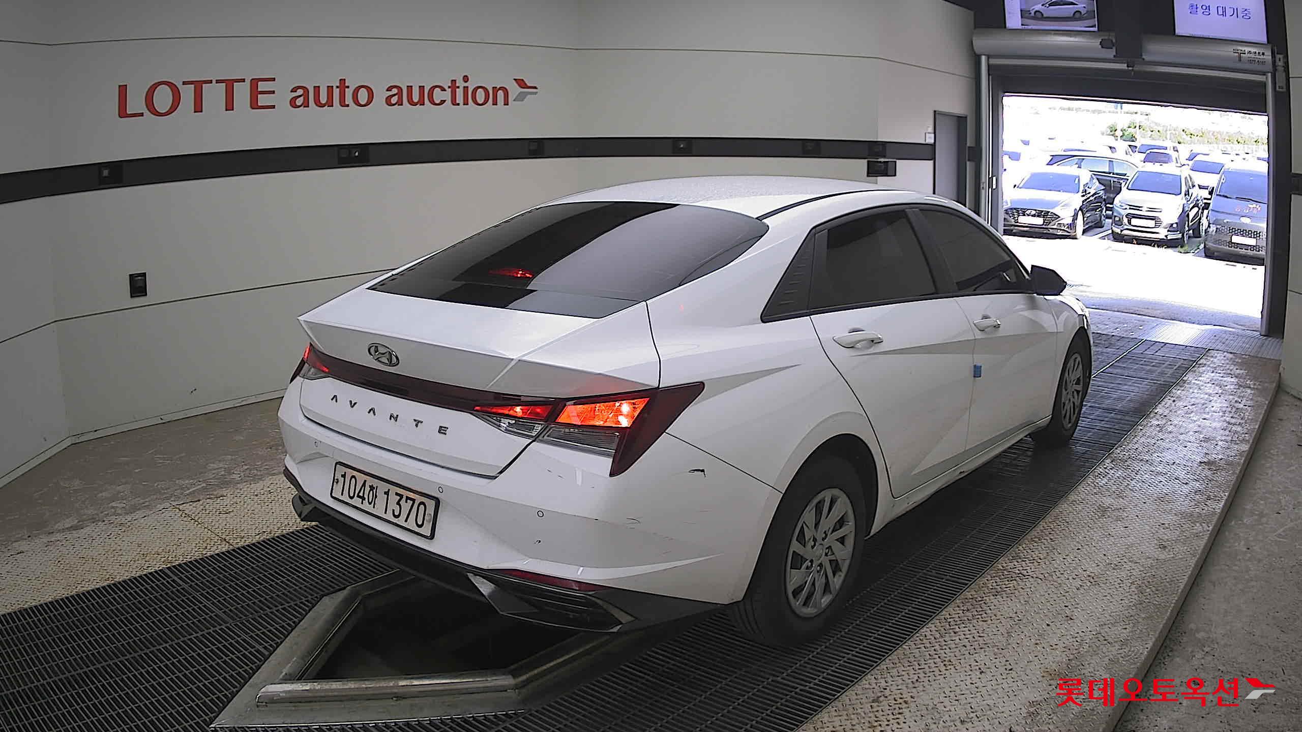 2021 - hyundai avante