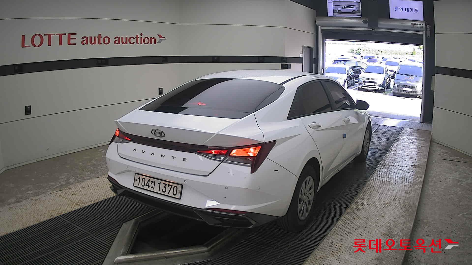 2021 - hyundai avante