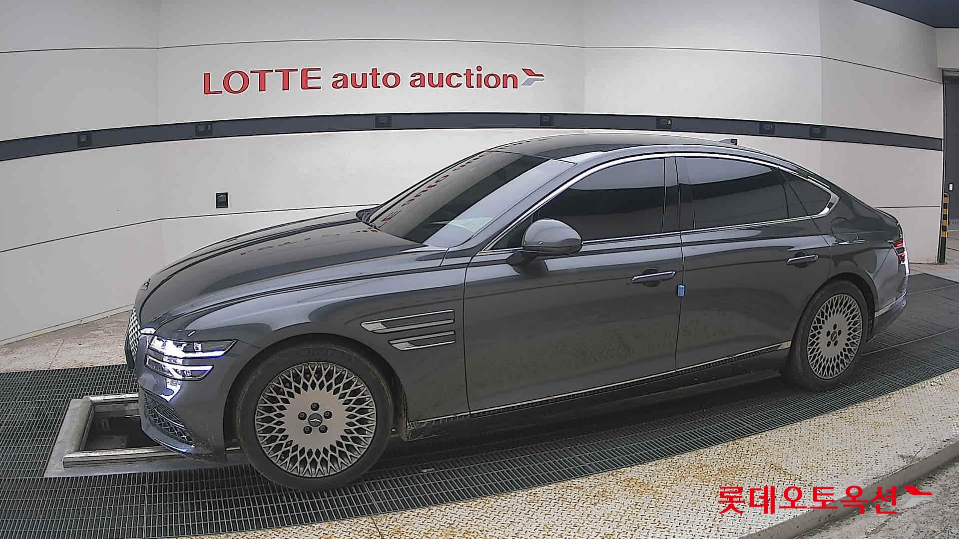 2022 - genesis g80