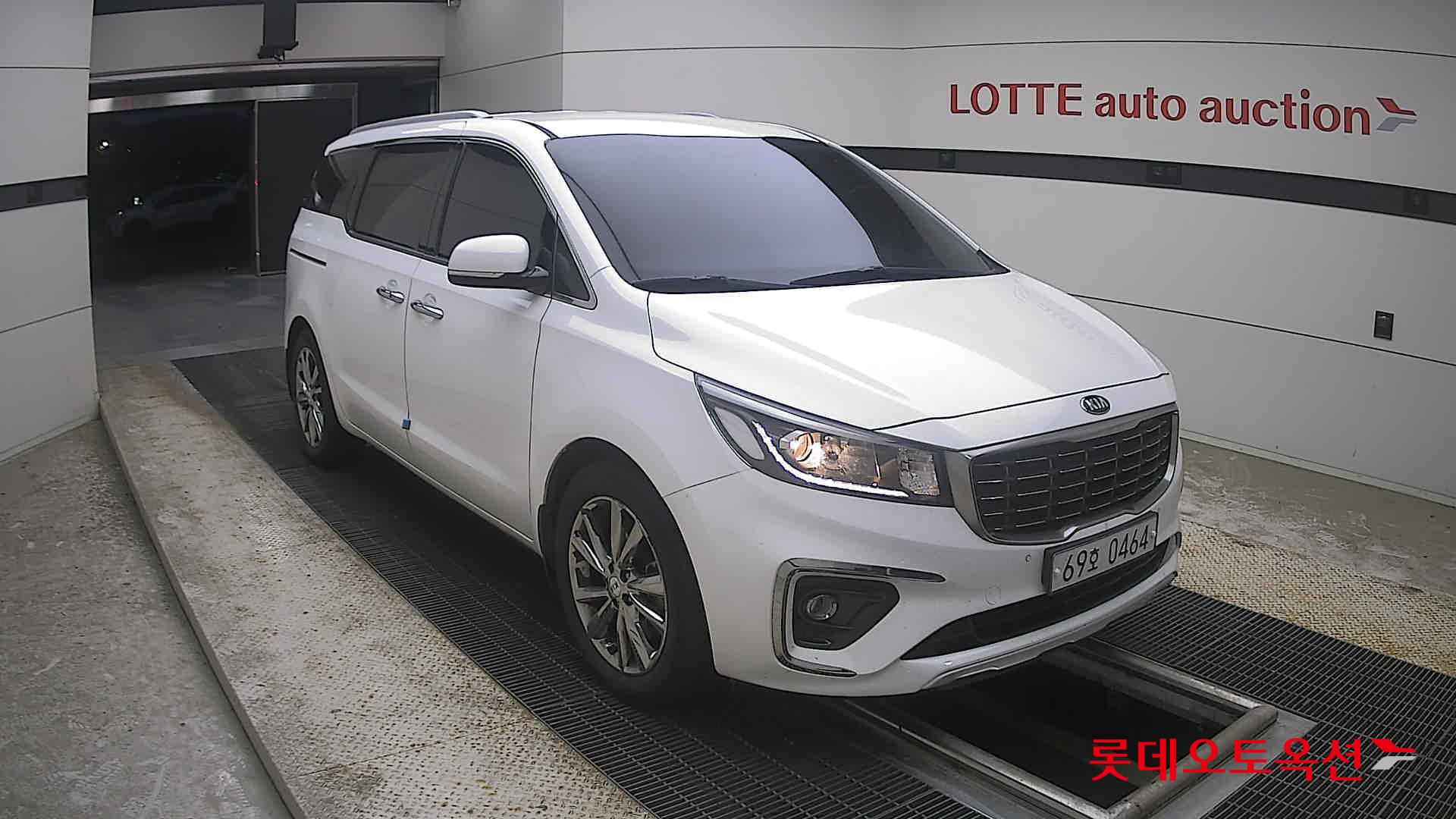 2019 - kia carnival