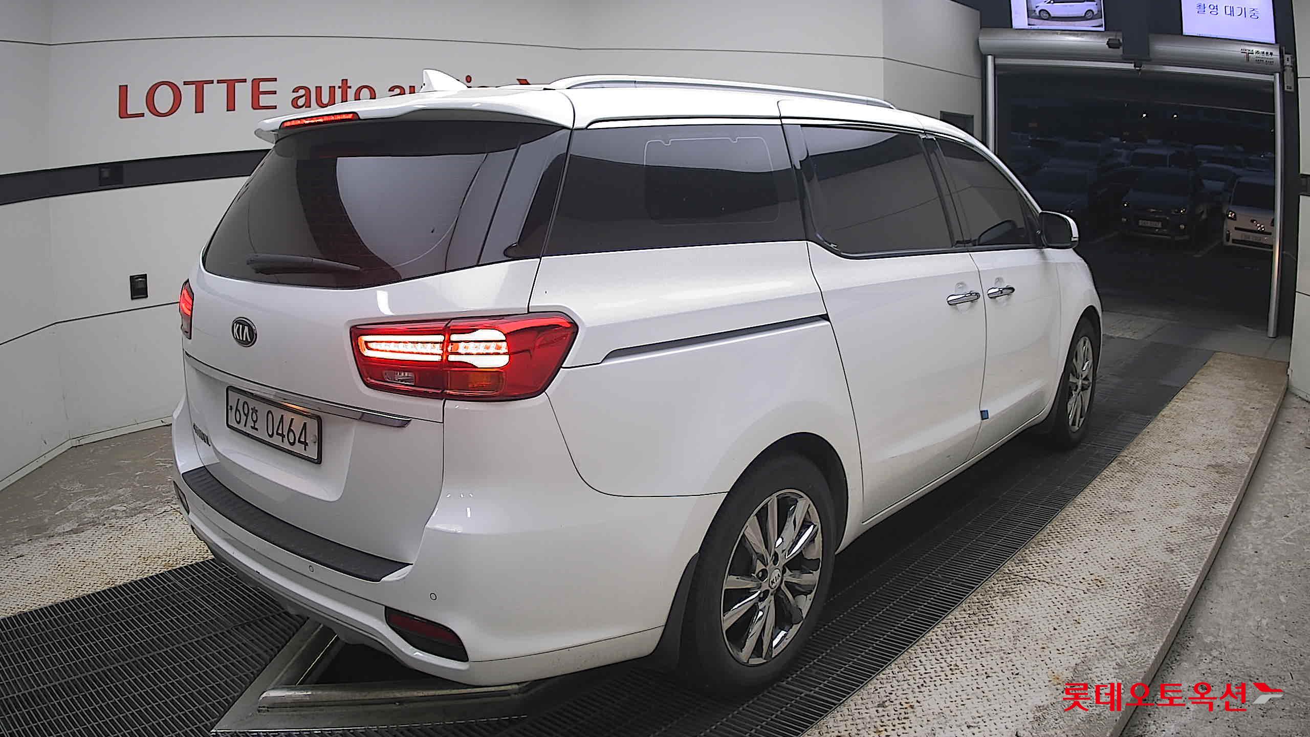 2019 - kia carnival