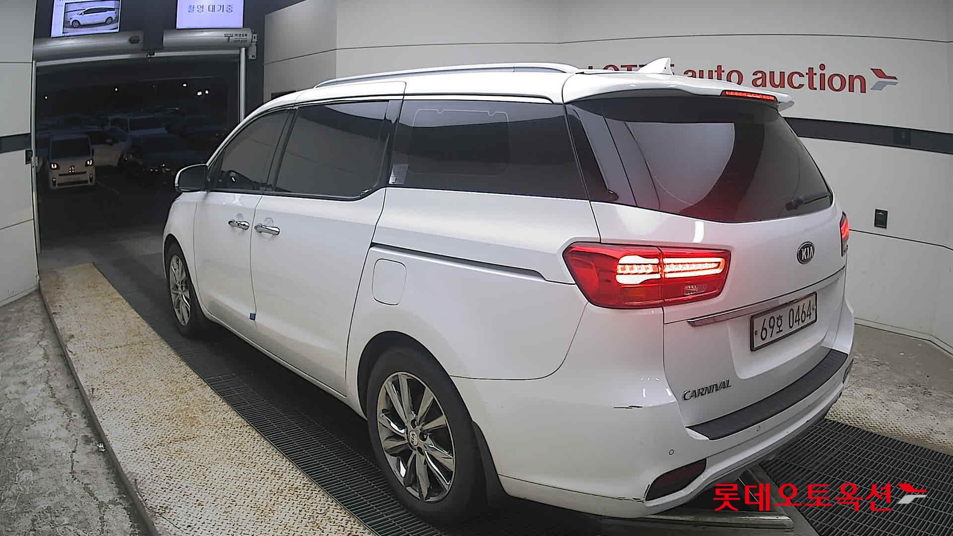 2019 - kia carnival
