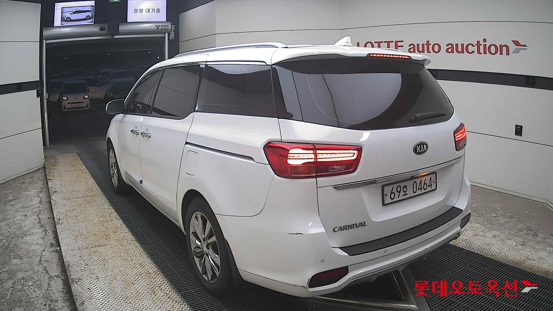 2019 - kia carnival