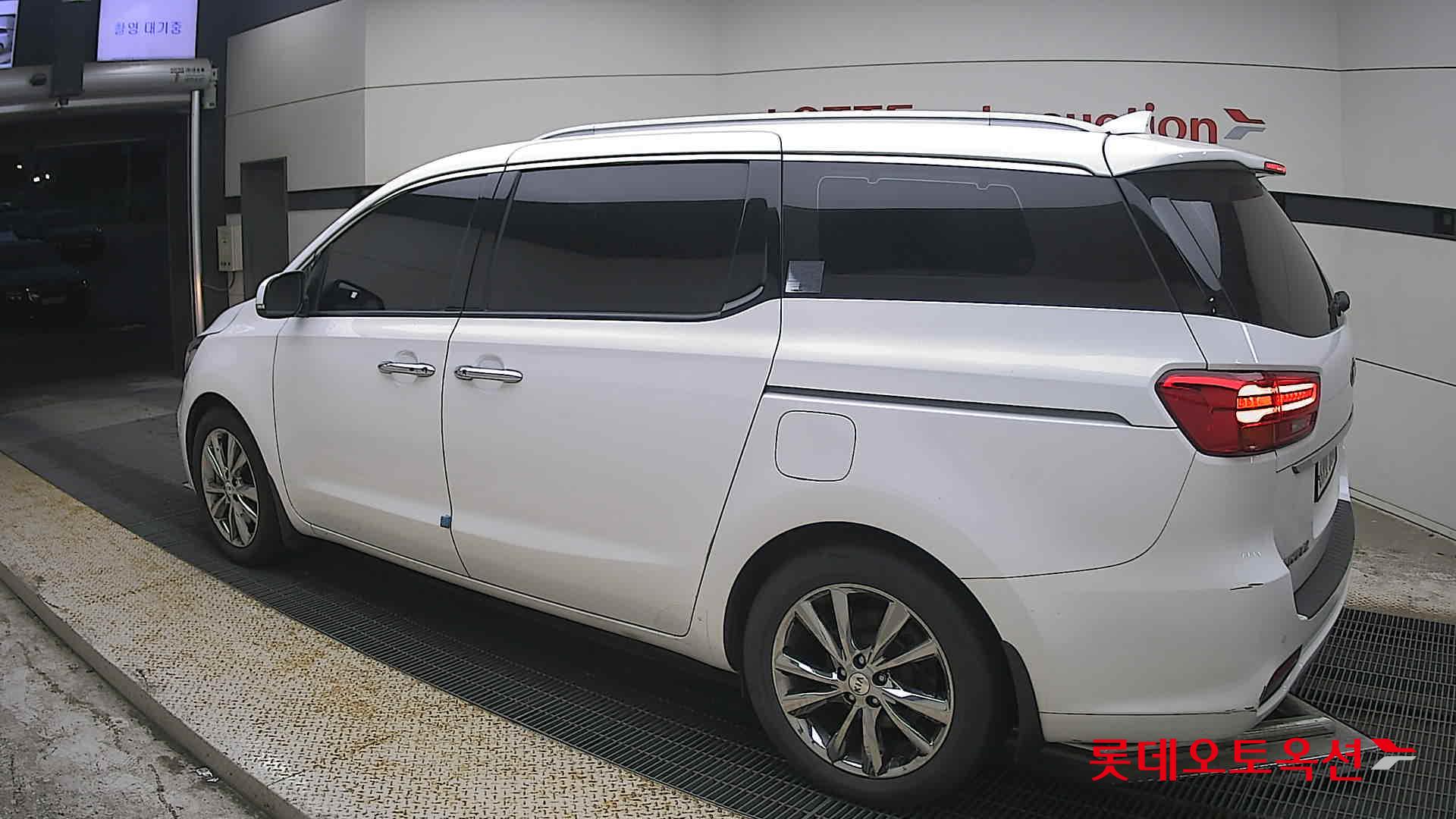 2019 - kia carnival