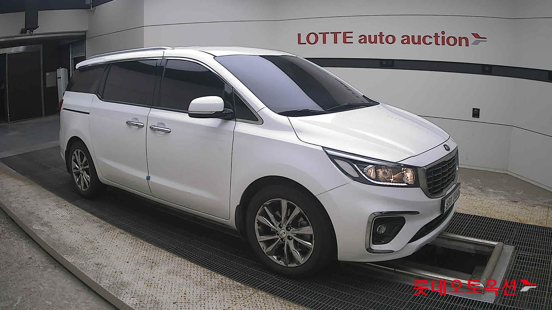 2019 - kia carnival