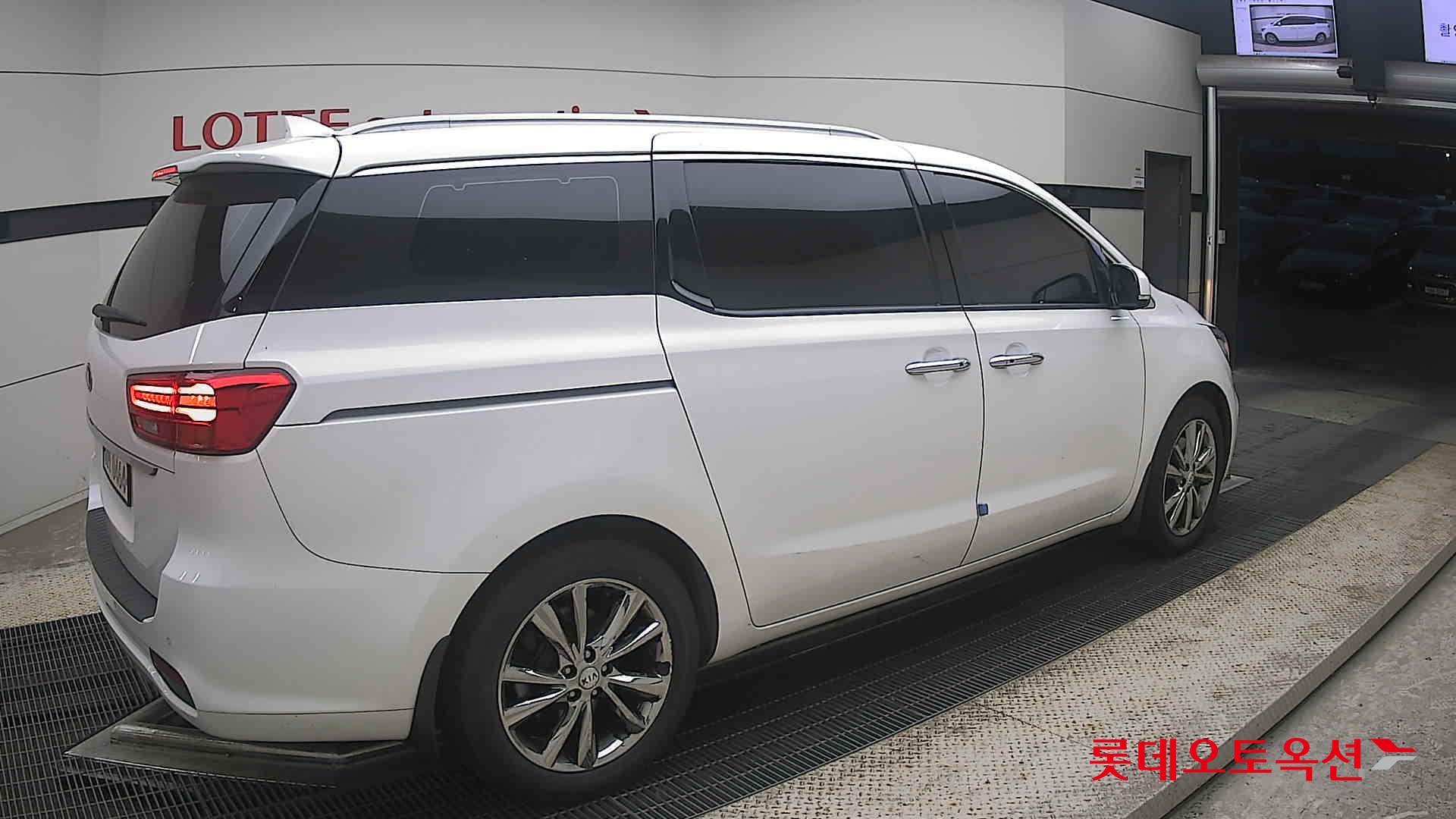2019 - kia carnival