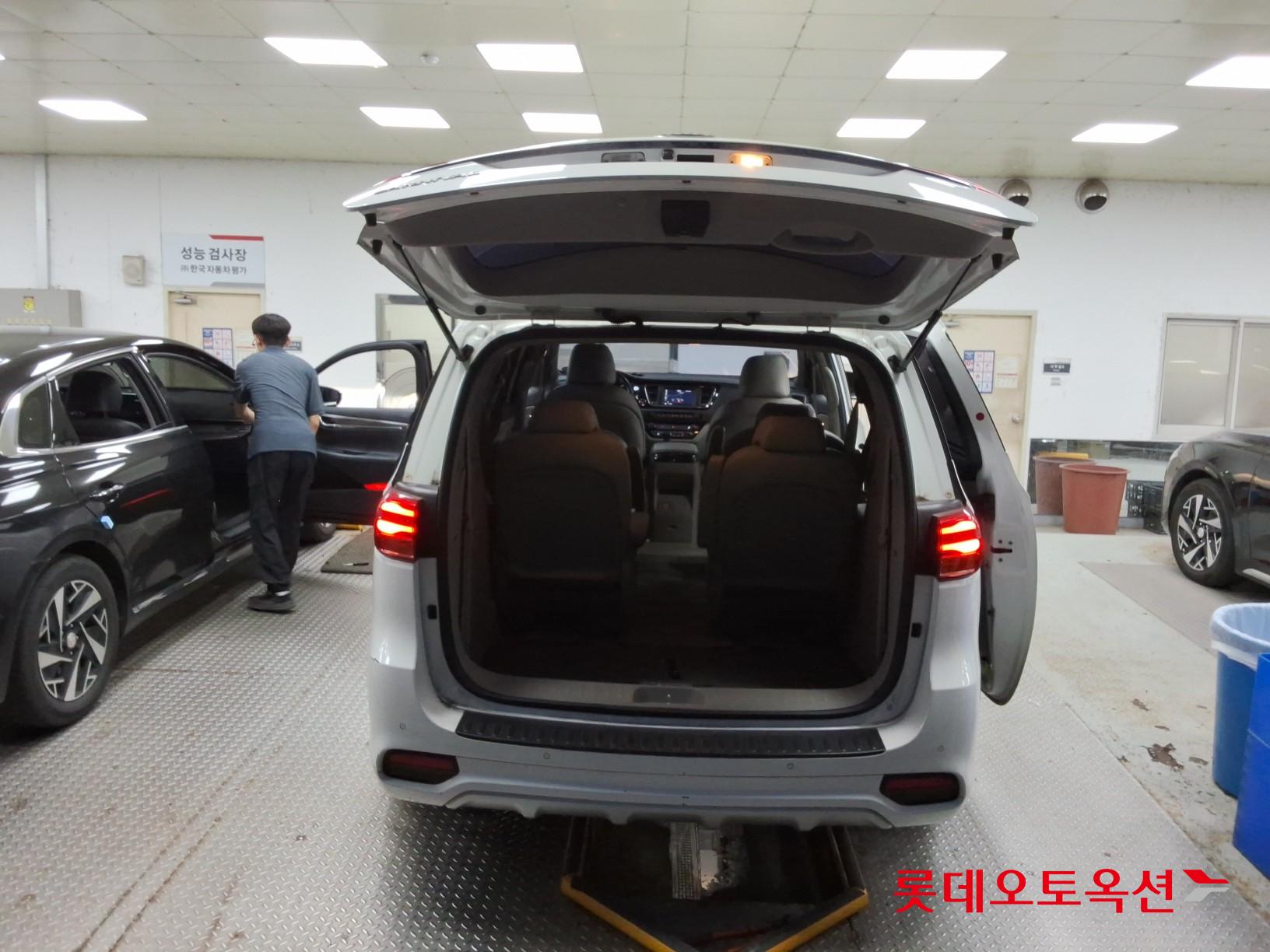 2019 - kia carnival