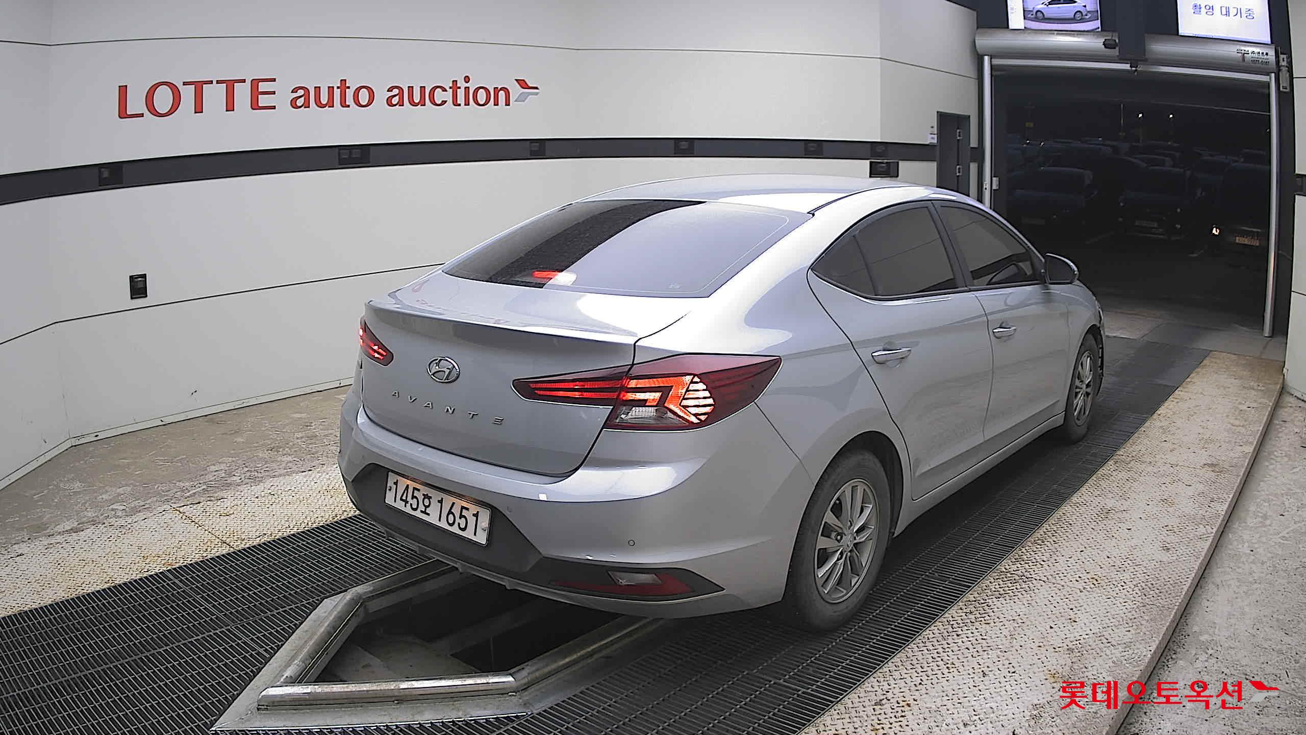 2020 - hyundai avante
