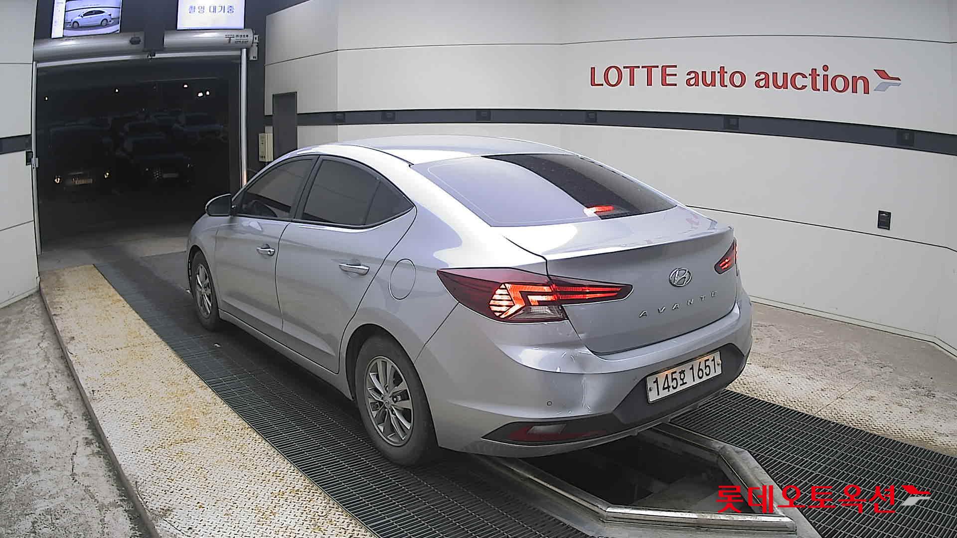 2020 - hyundai avante