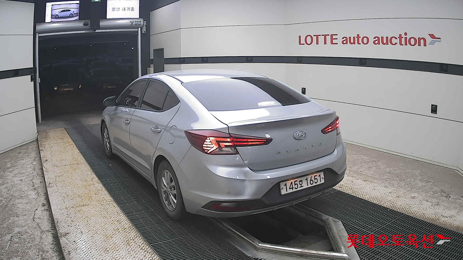 2020 - hyundai avante