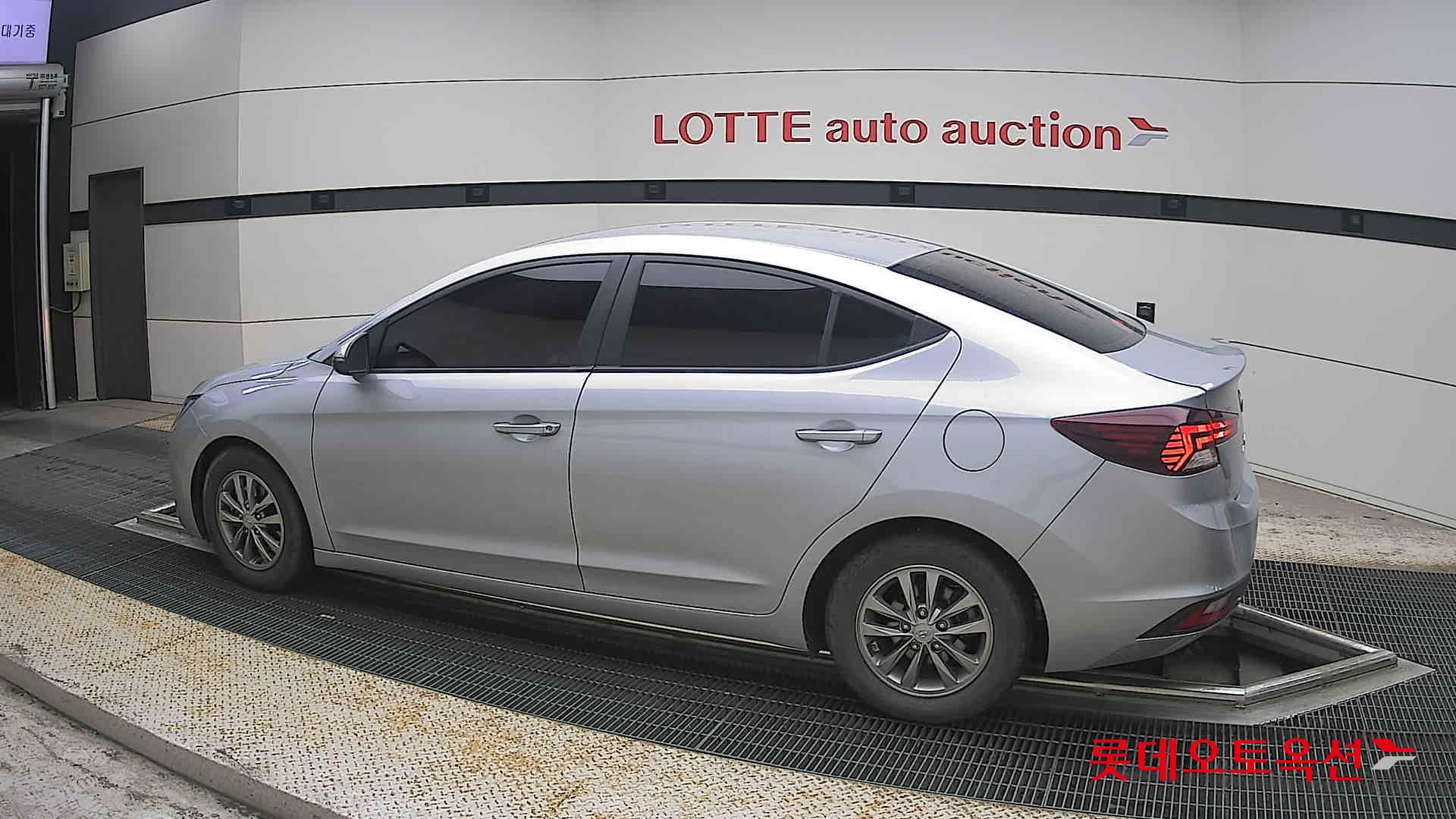 2020 - hyundai avante