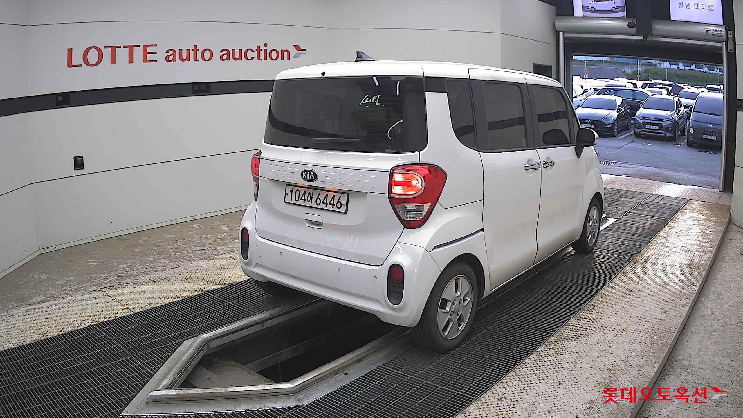 2021 - kia ray