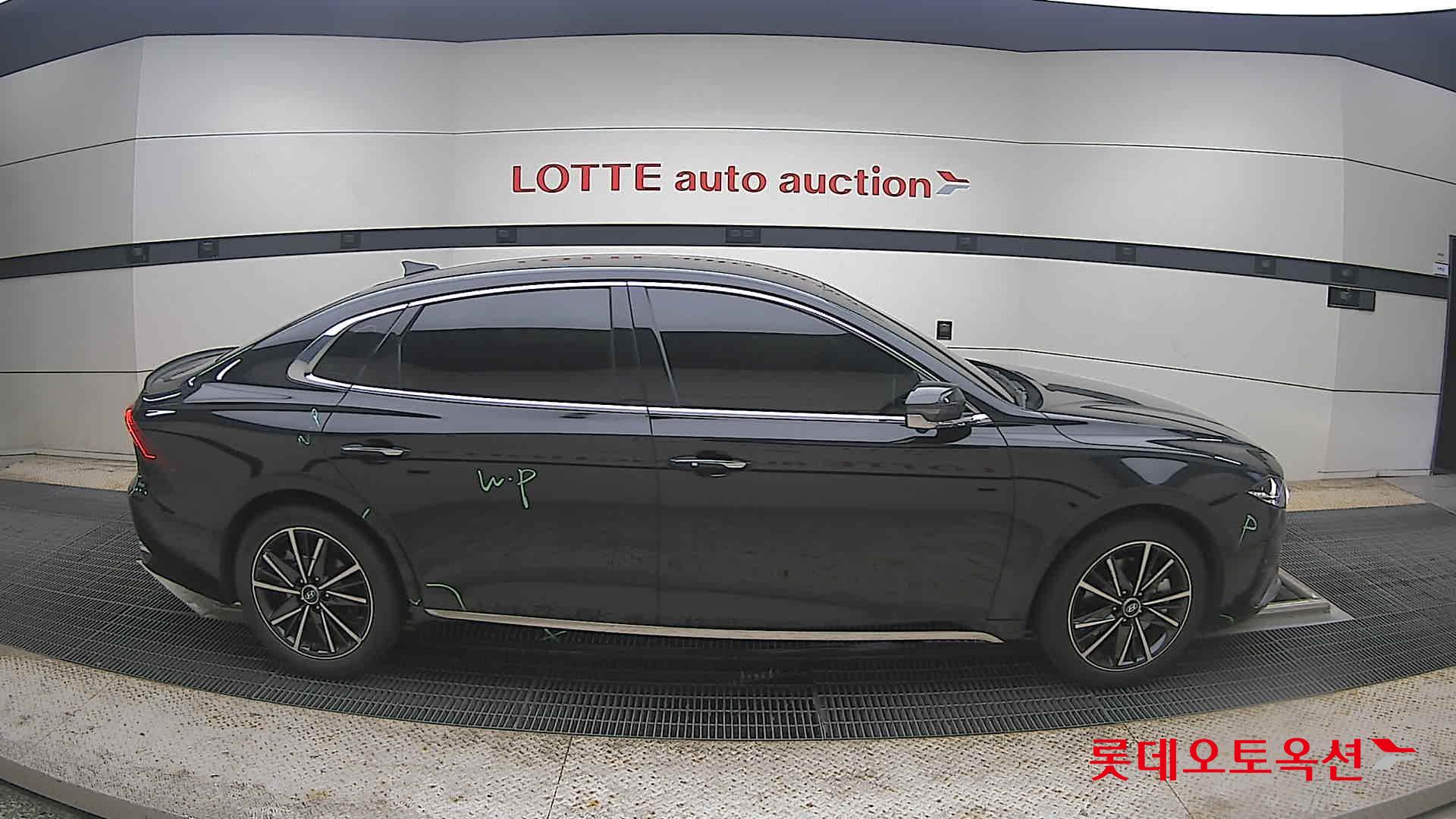 2022 - hyundai grandeur
