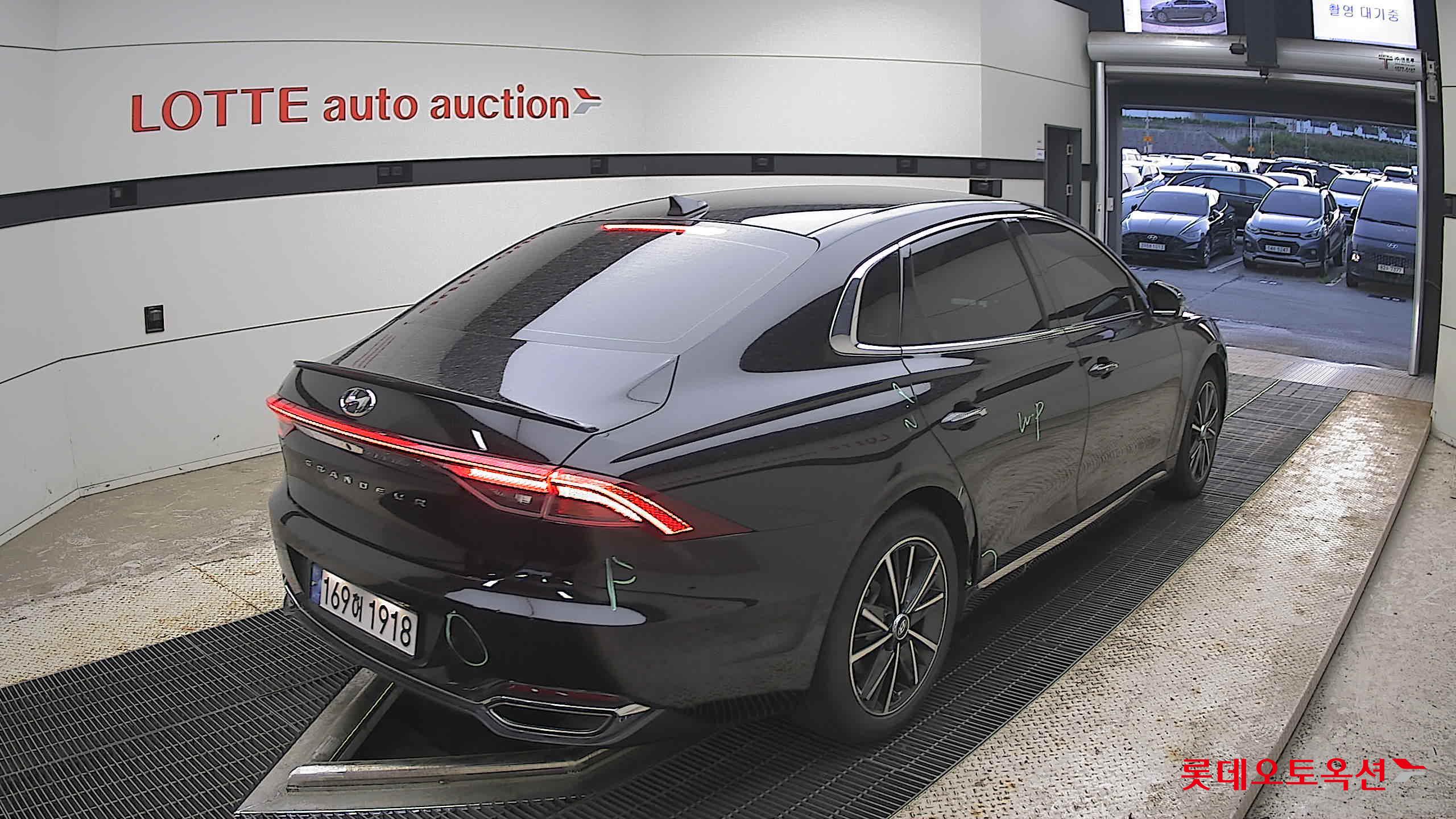 2022 - hyundai grandeur