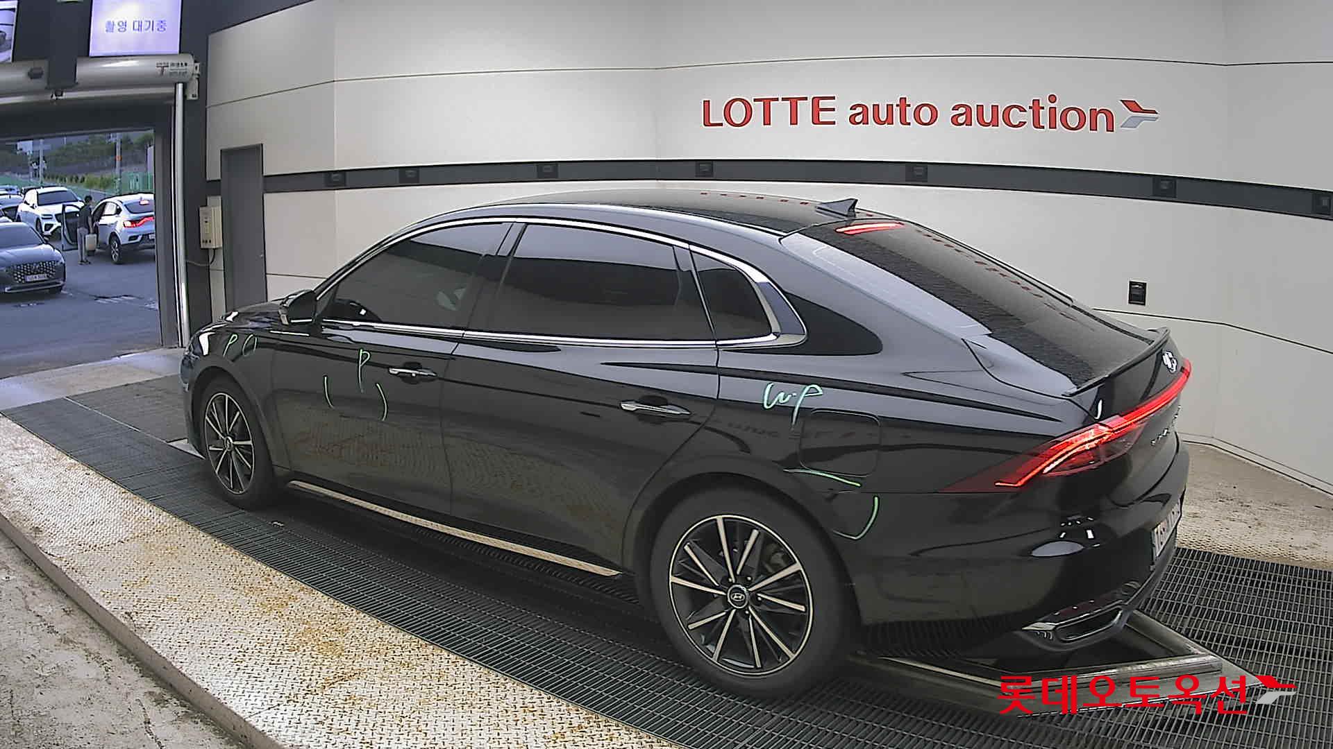 2022 - hyundai grandeur