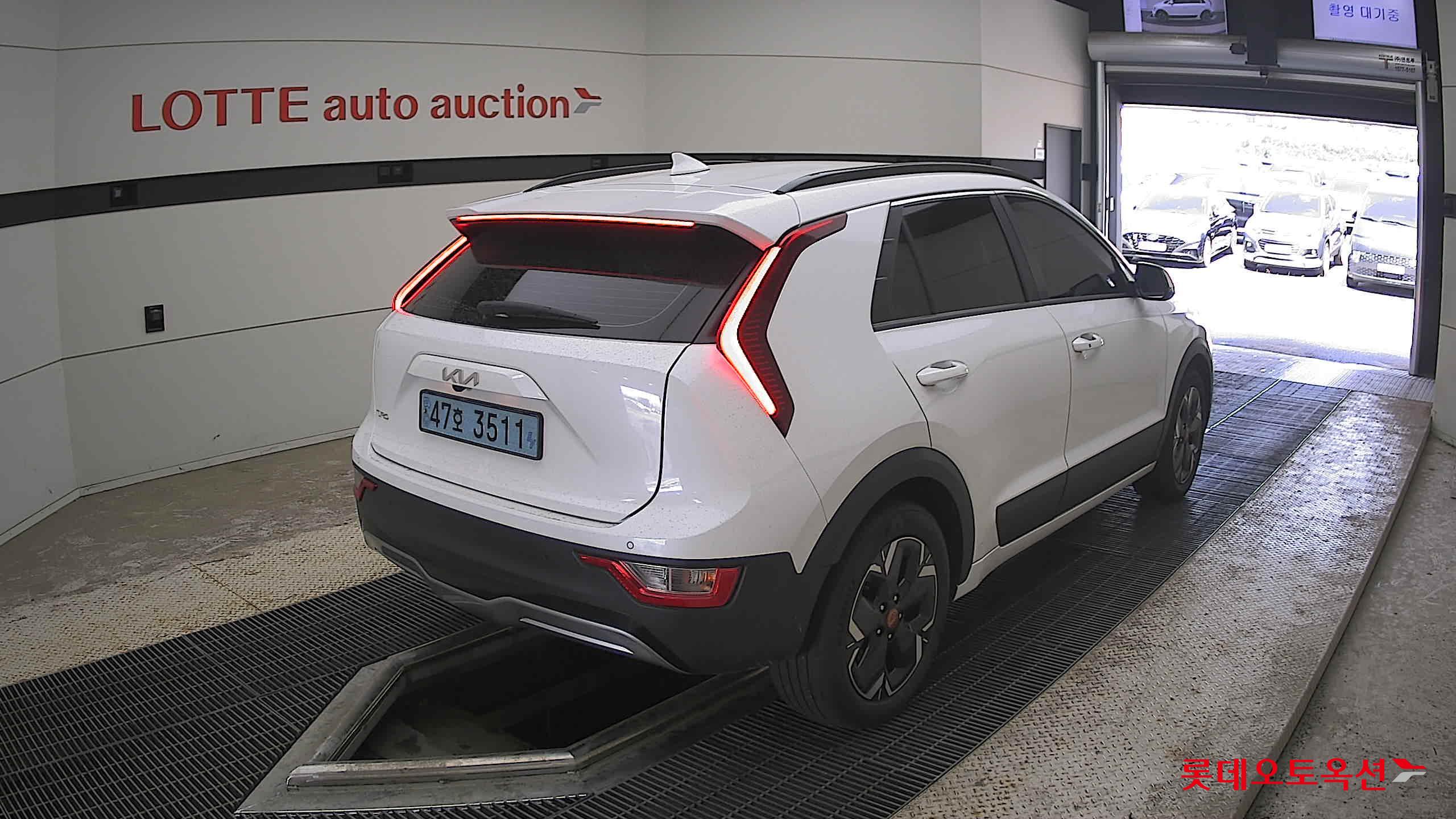 2023 - kia niro