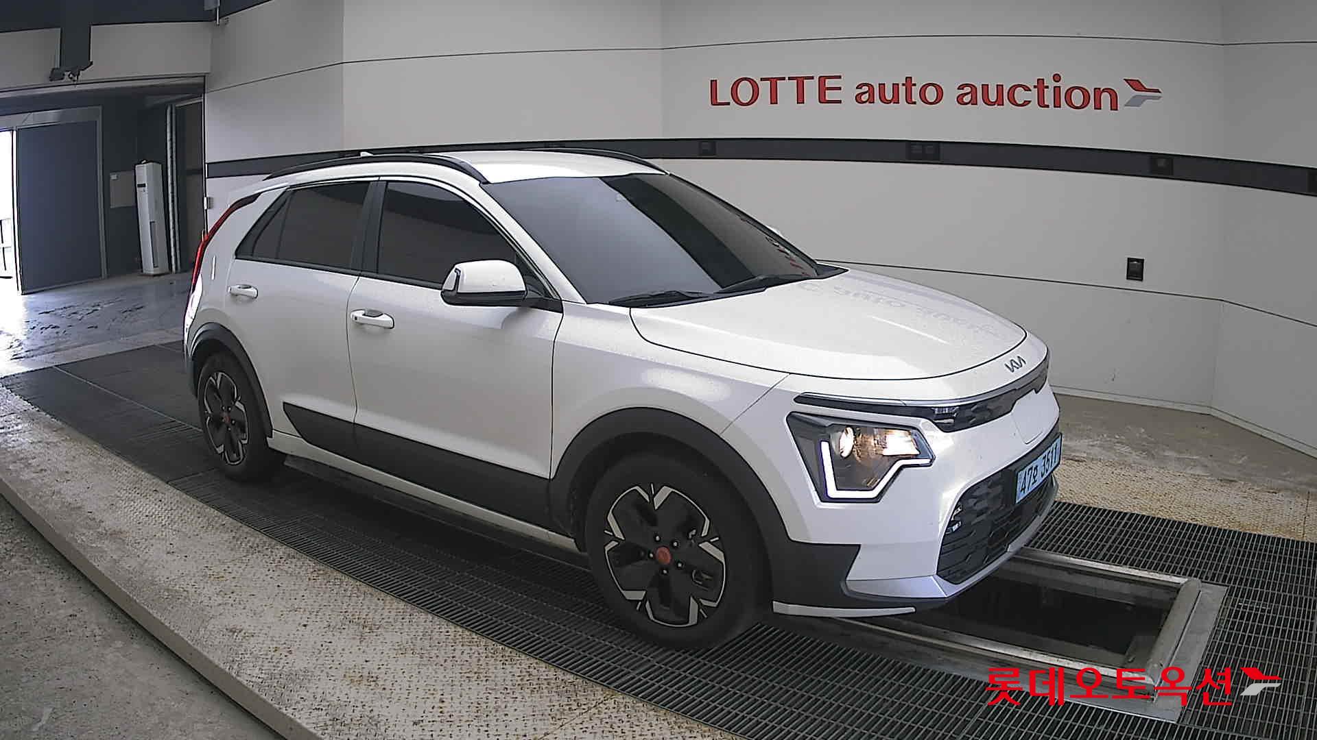 2023 - kia niro