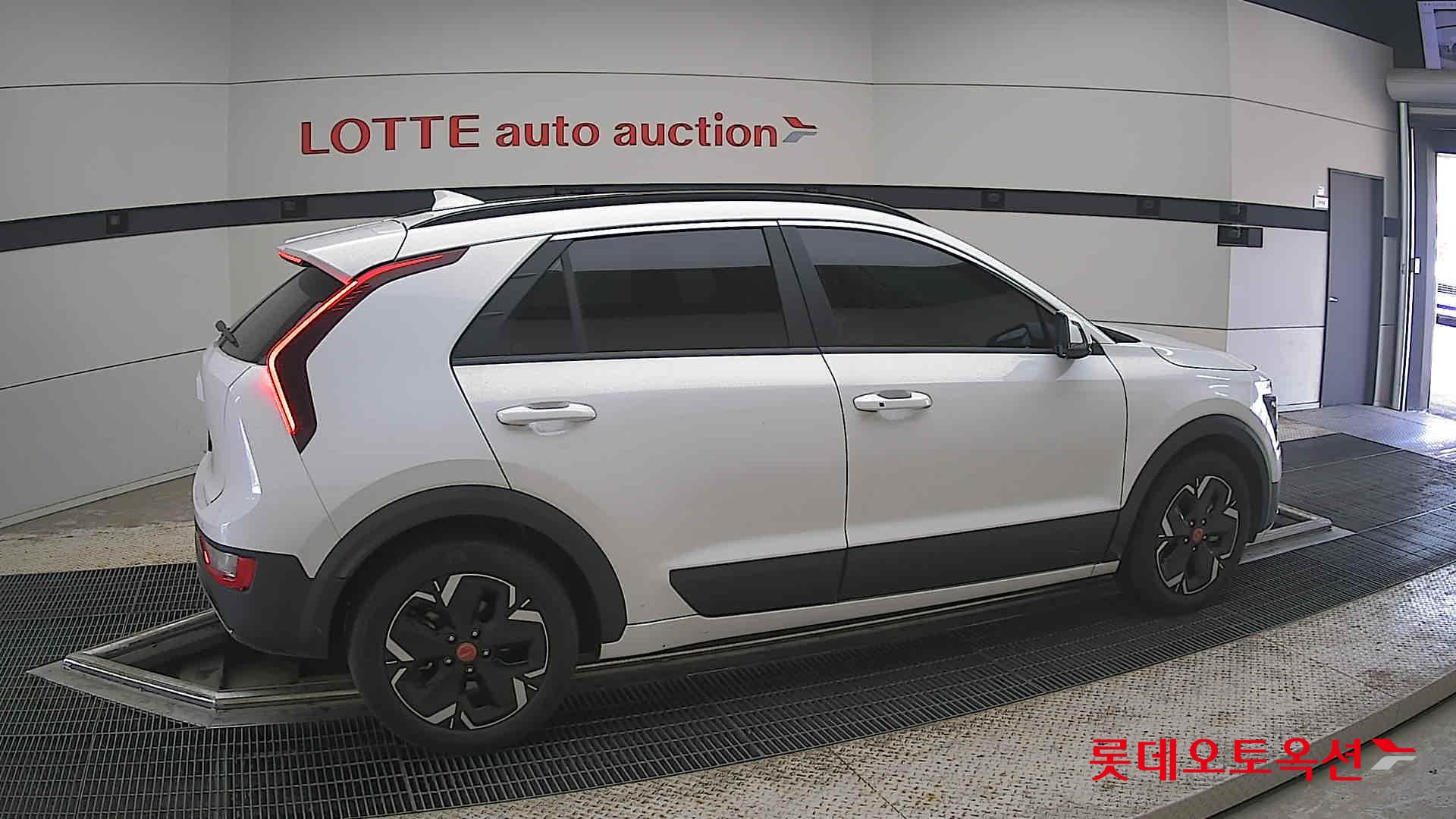2023 - kia niro