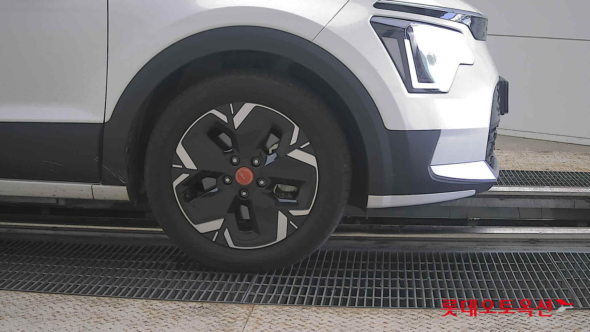 2023 - kia niro