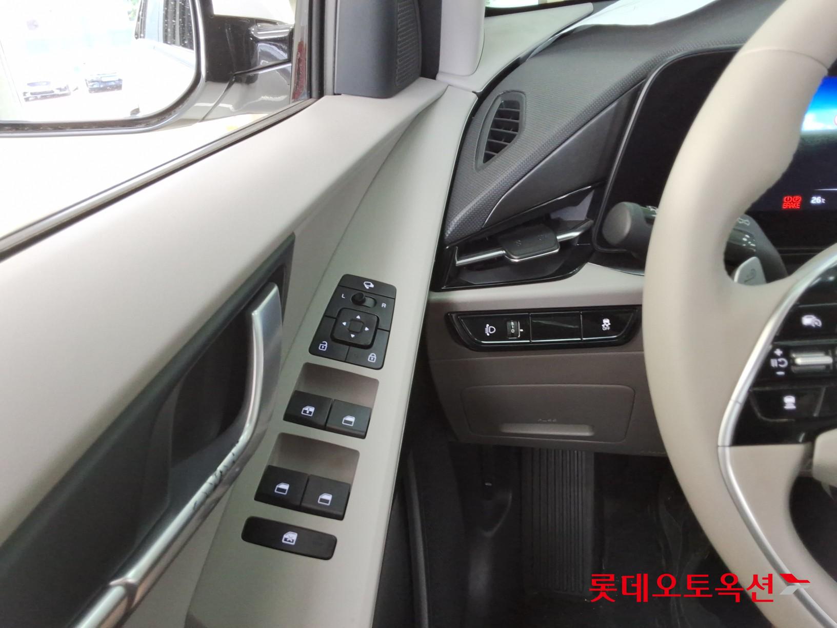 2023 - kia niro
