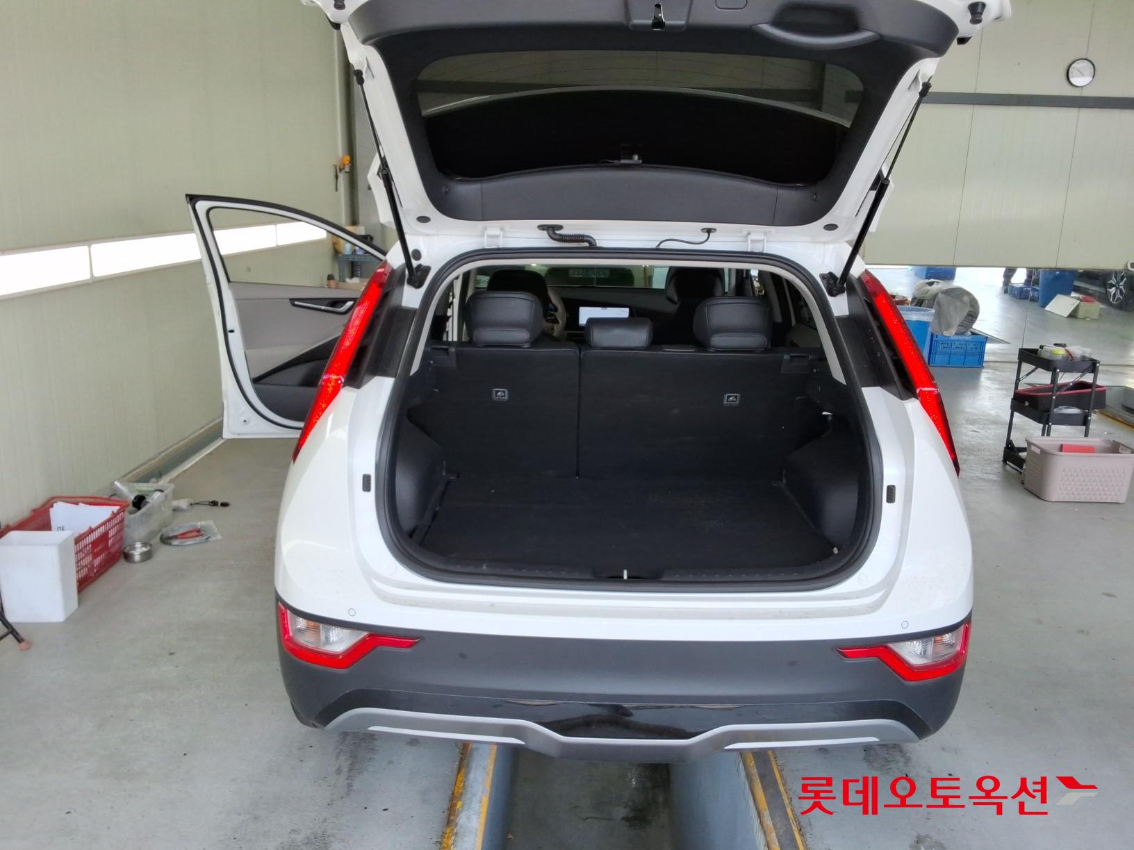 2023 - kia niro