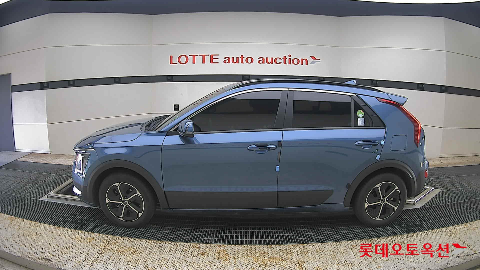 2023 - kia niro