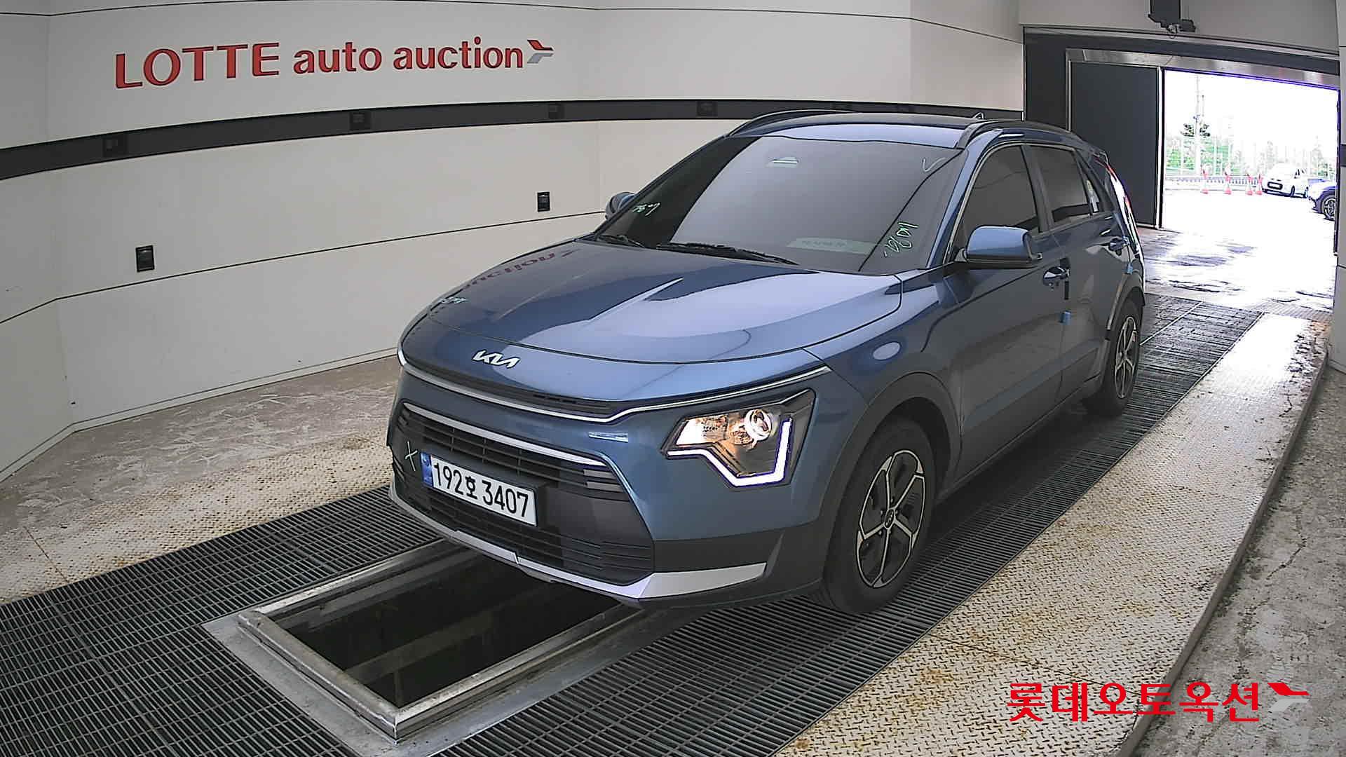 2023 - kia niro