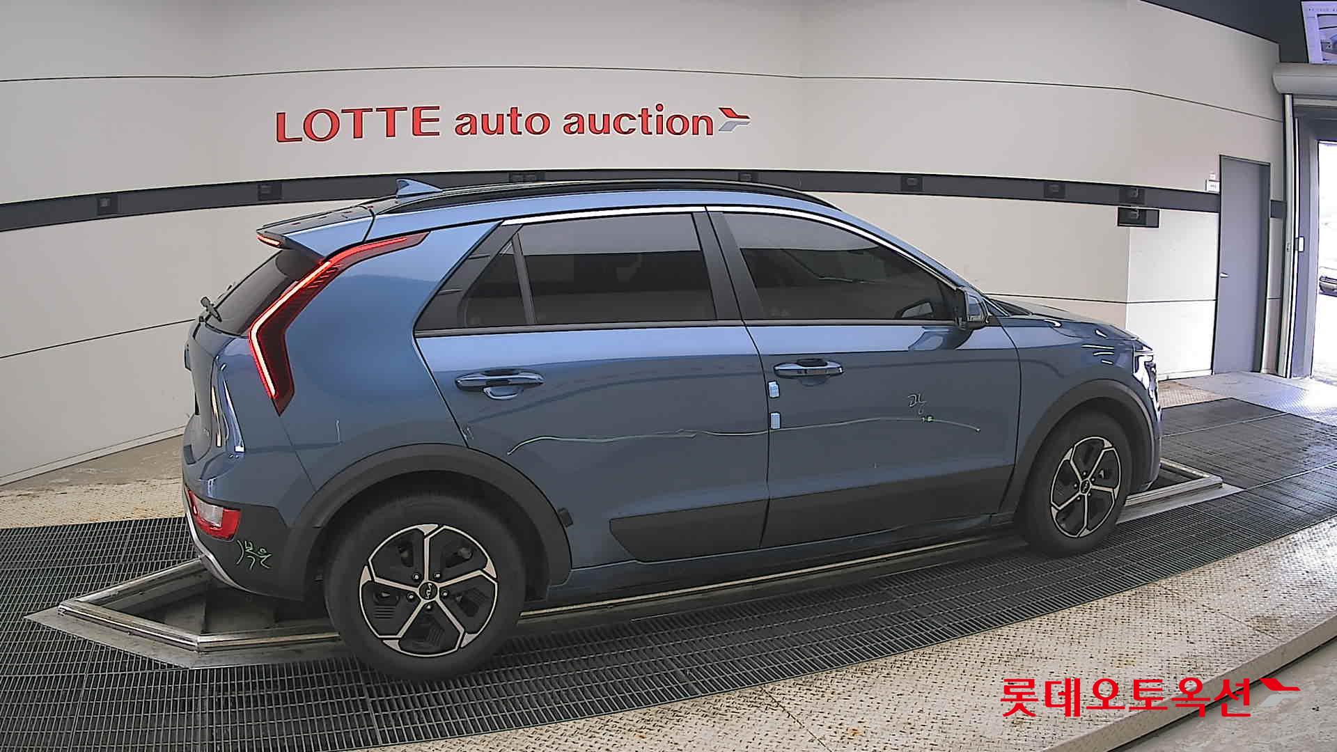 2023 - kia niro